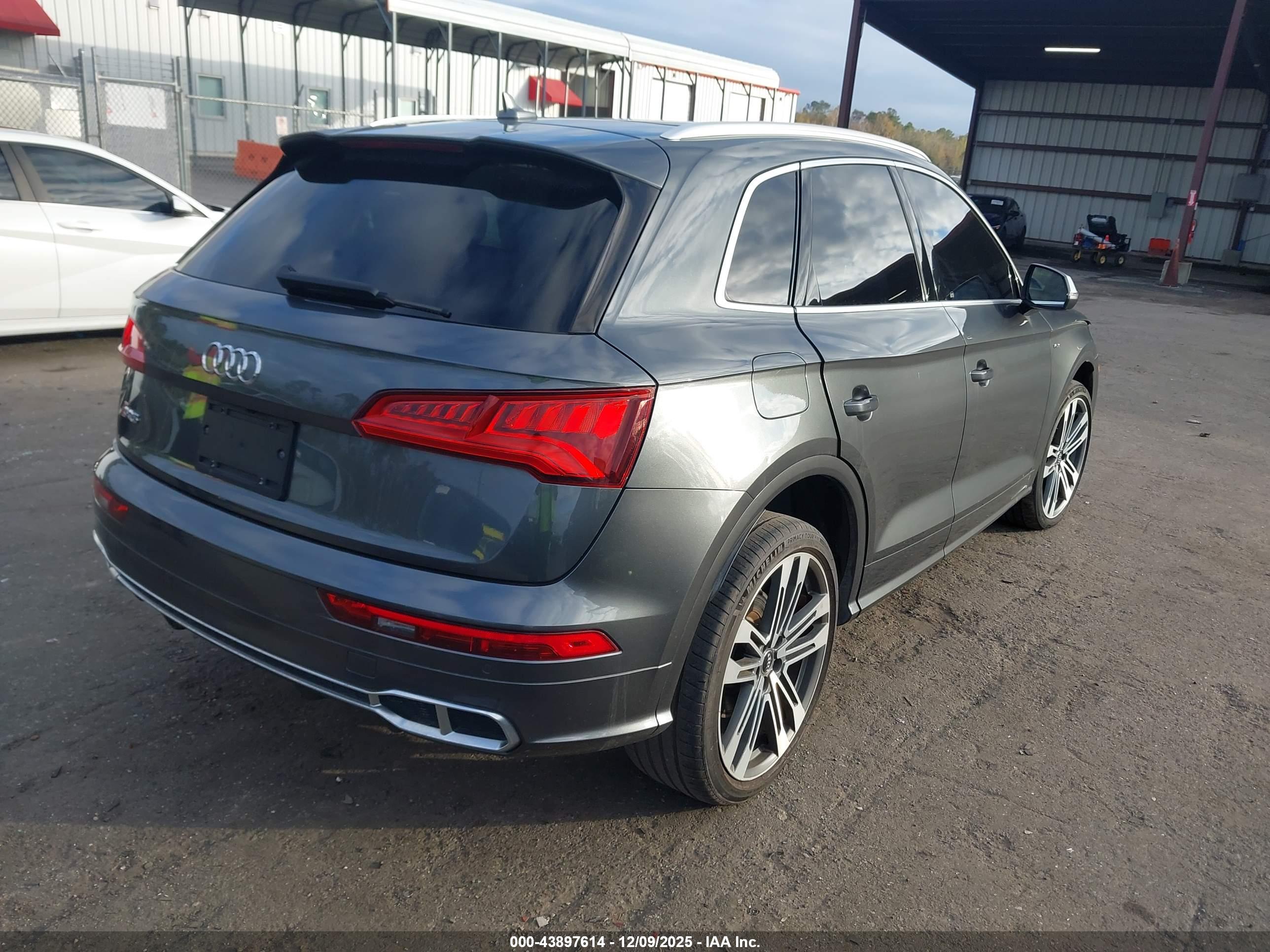 AUDI SQ5 image 4