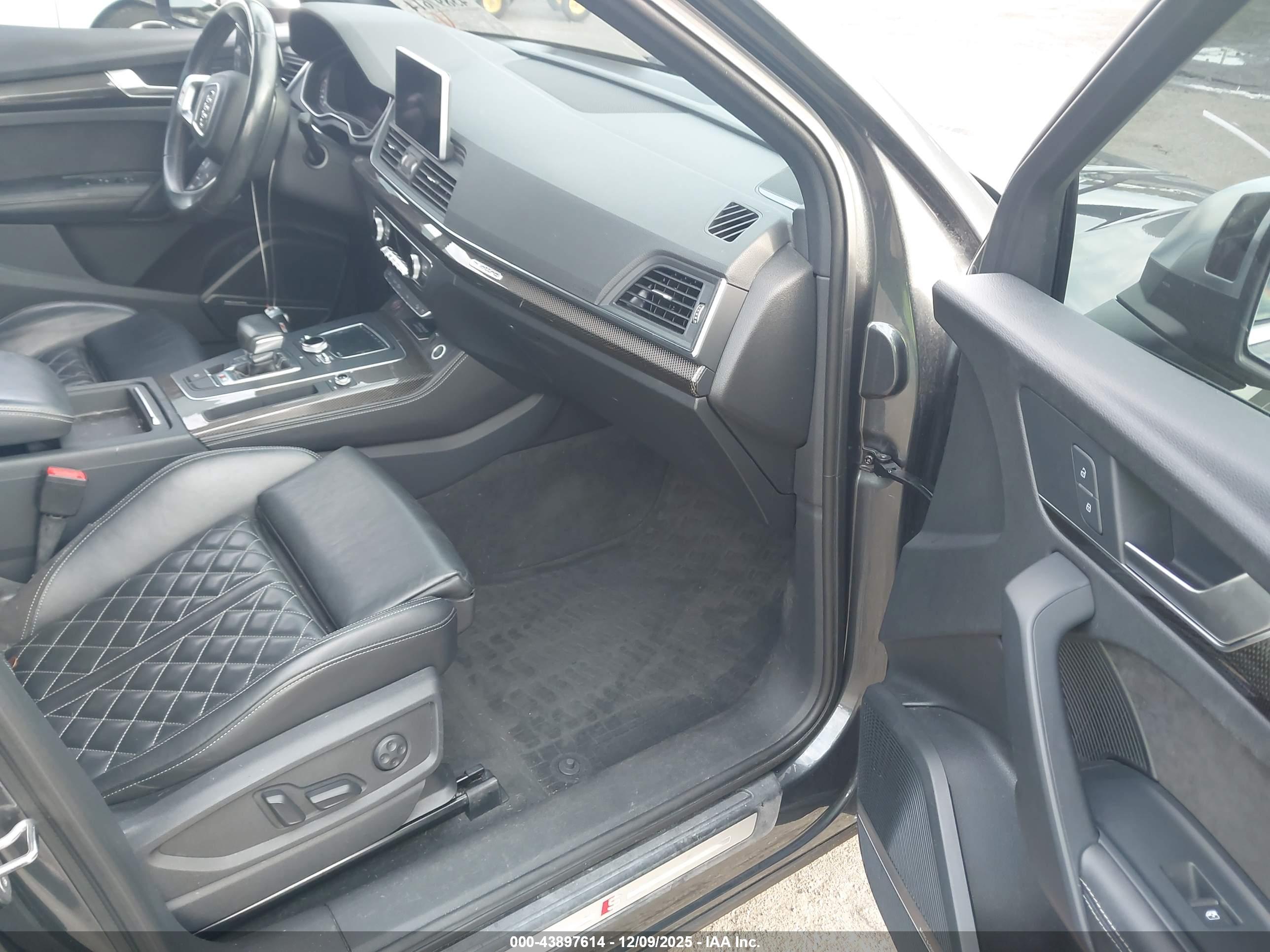 AUDI SQ5 image 5