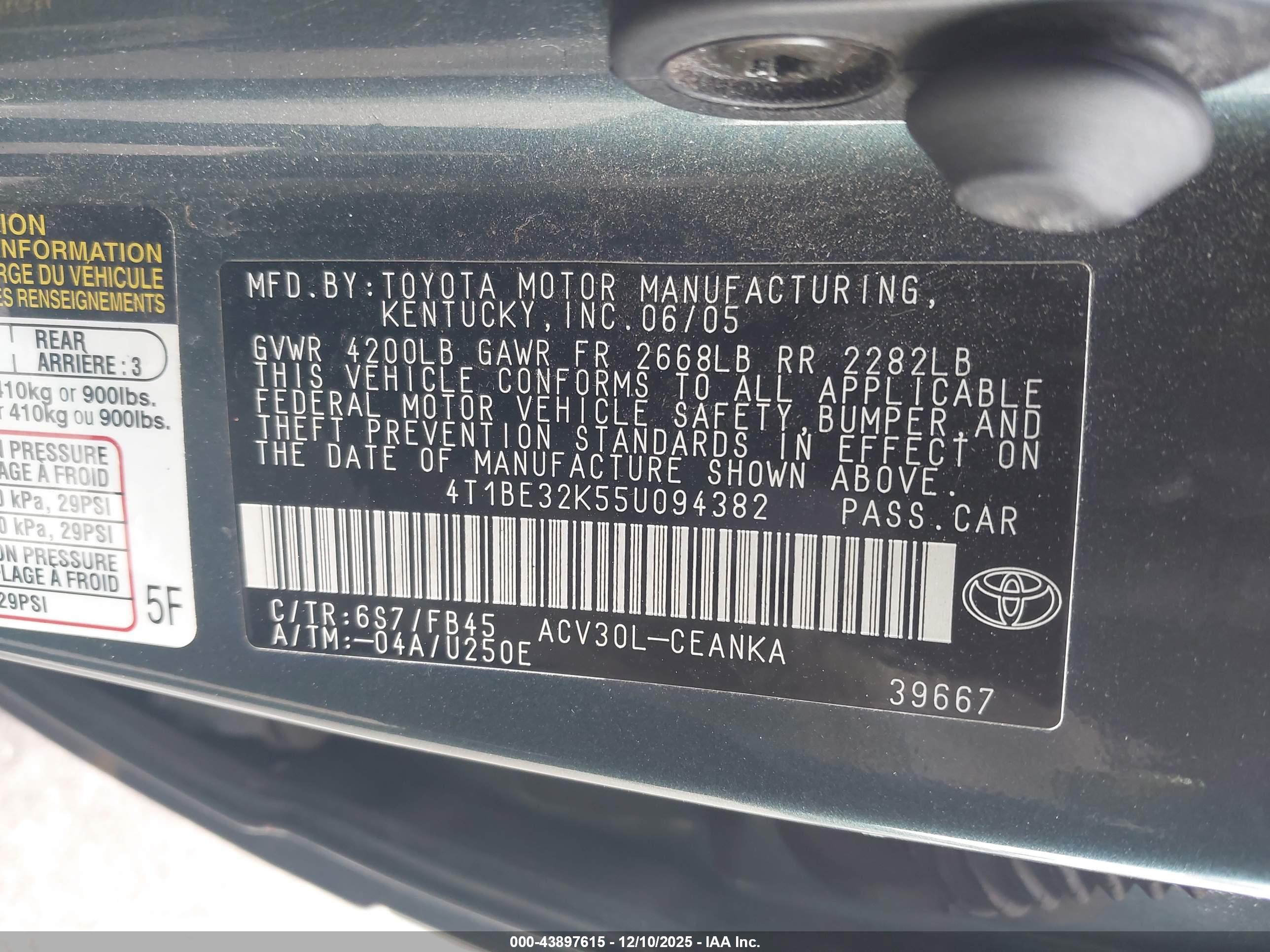 TOYOTA CAMRY image 9
