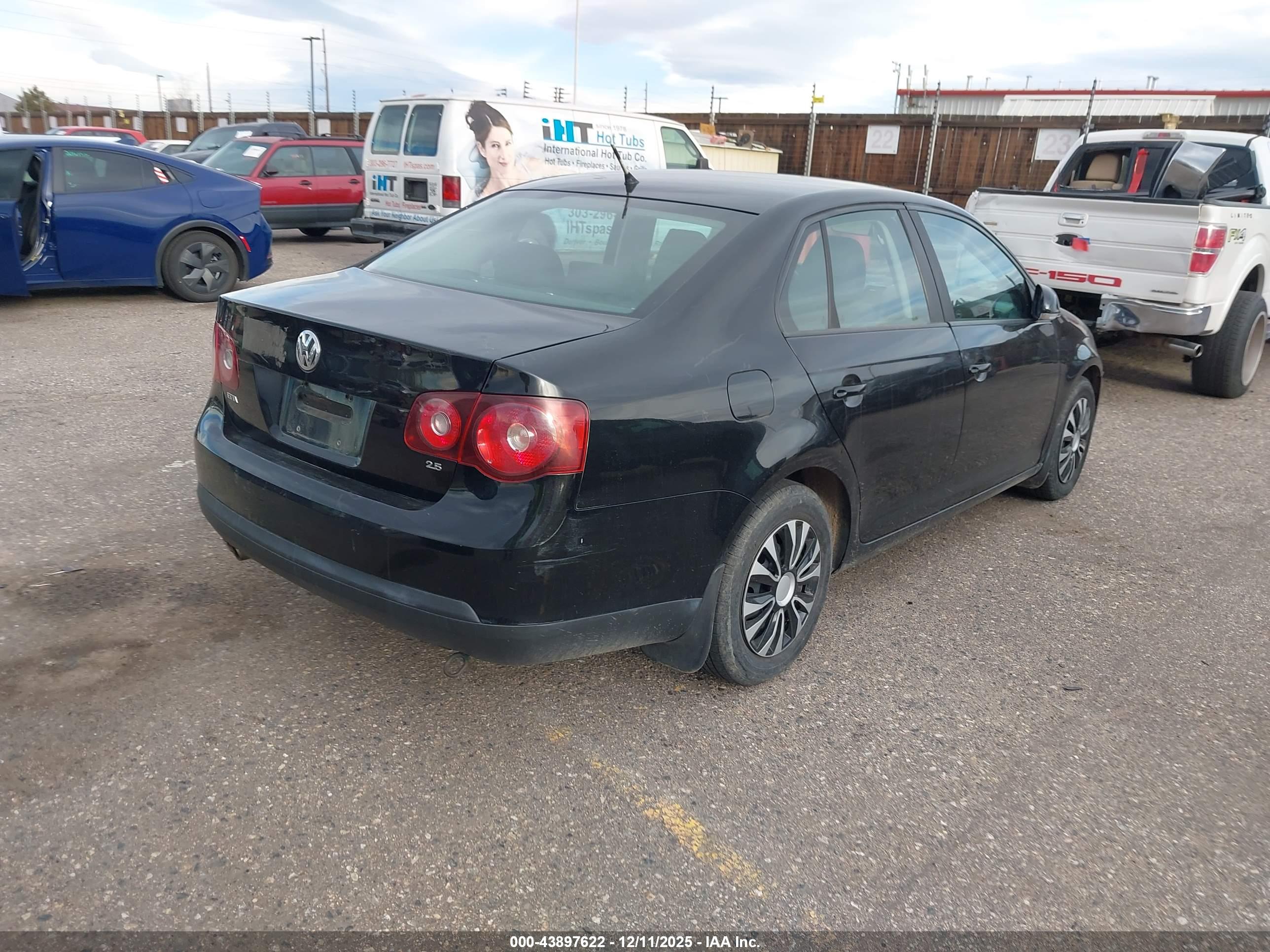VOLKSWAGEN JETTA image 4