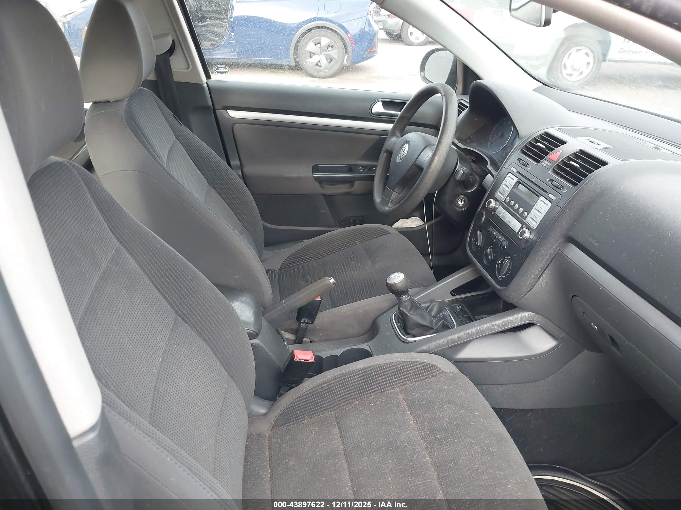 VOLKSWAGEN JETTA image 5