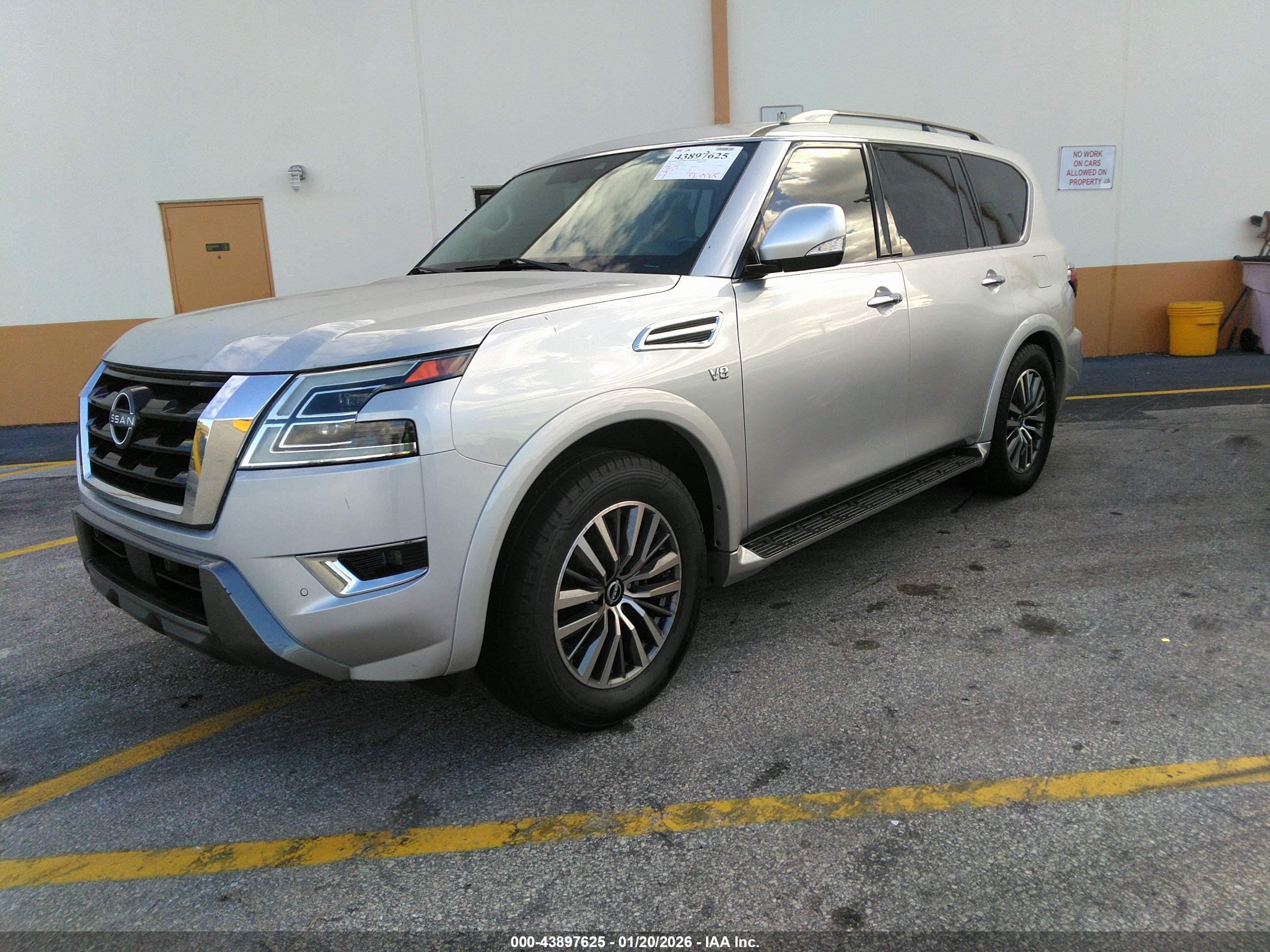 NISSAN ARMADA image 2