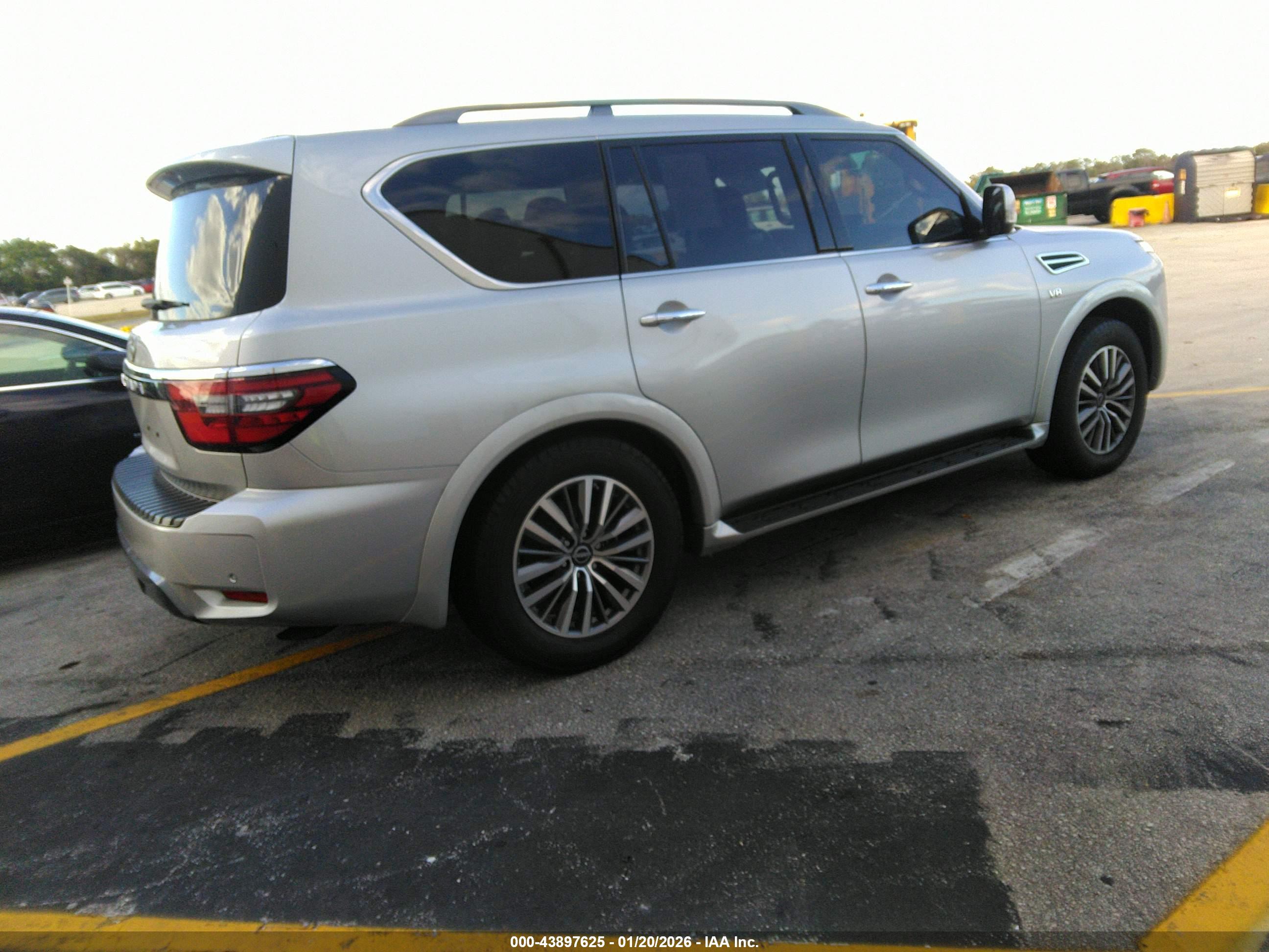 NISSAN ARMADA image 4