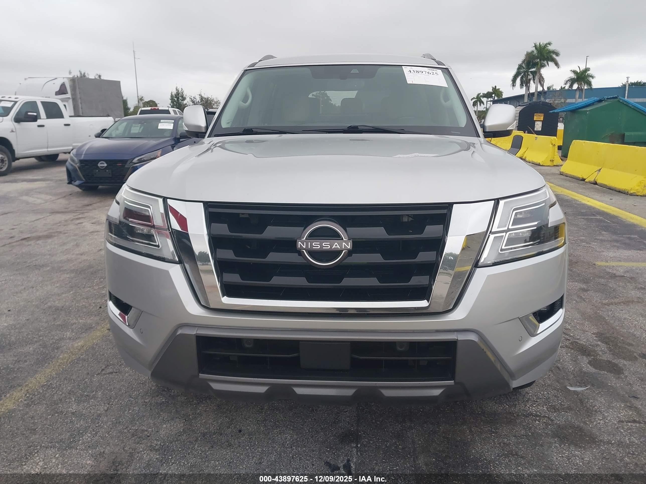 NISSAN ARMADA image 6