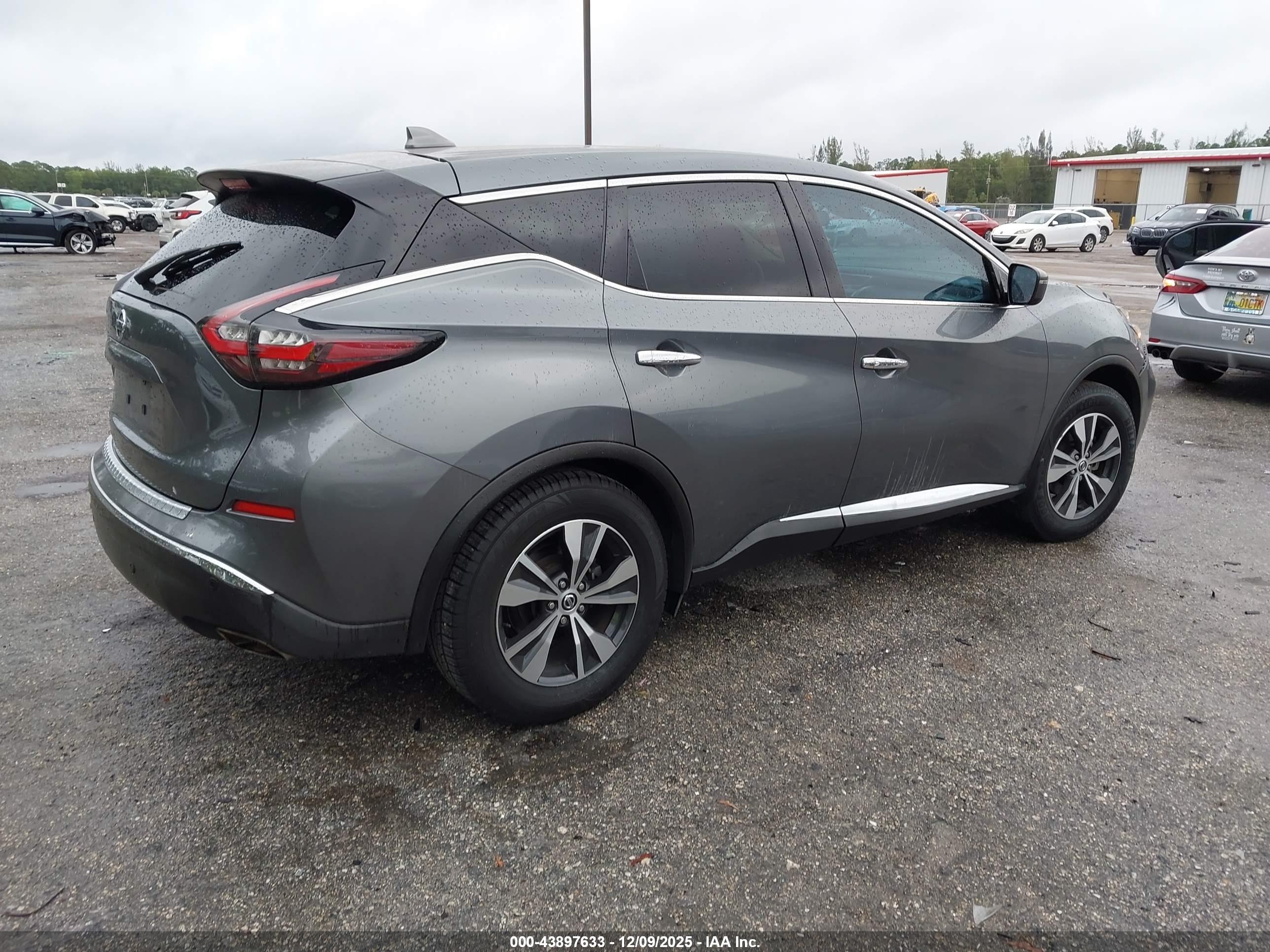 NISSAN MURANO image 4