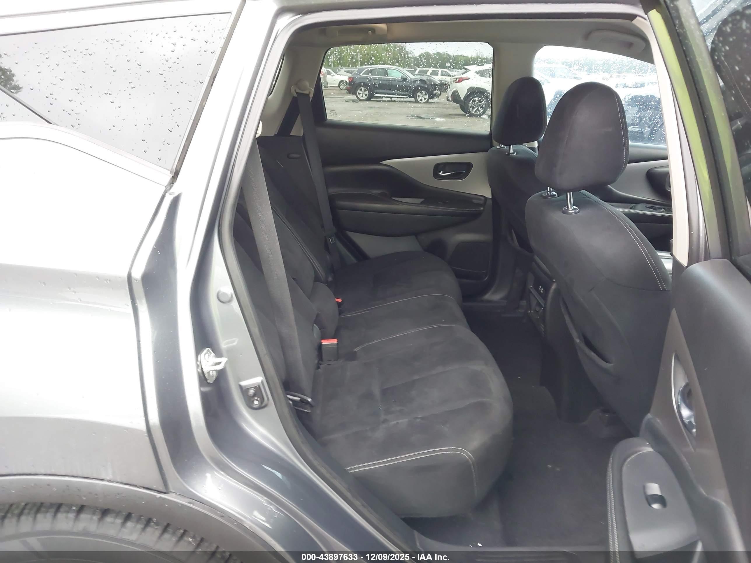 NISSAN MURANO image 8