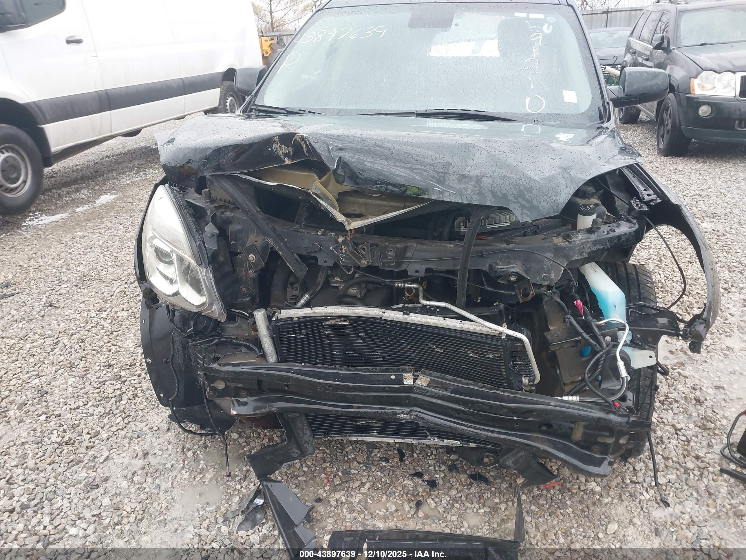 CHEVROLET EQUINOX image 6