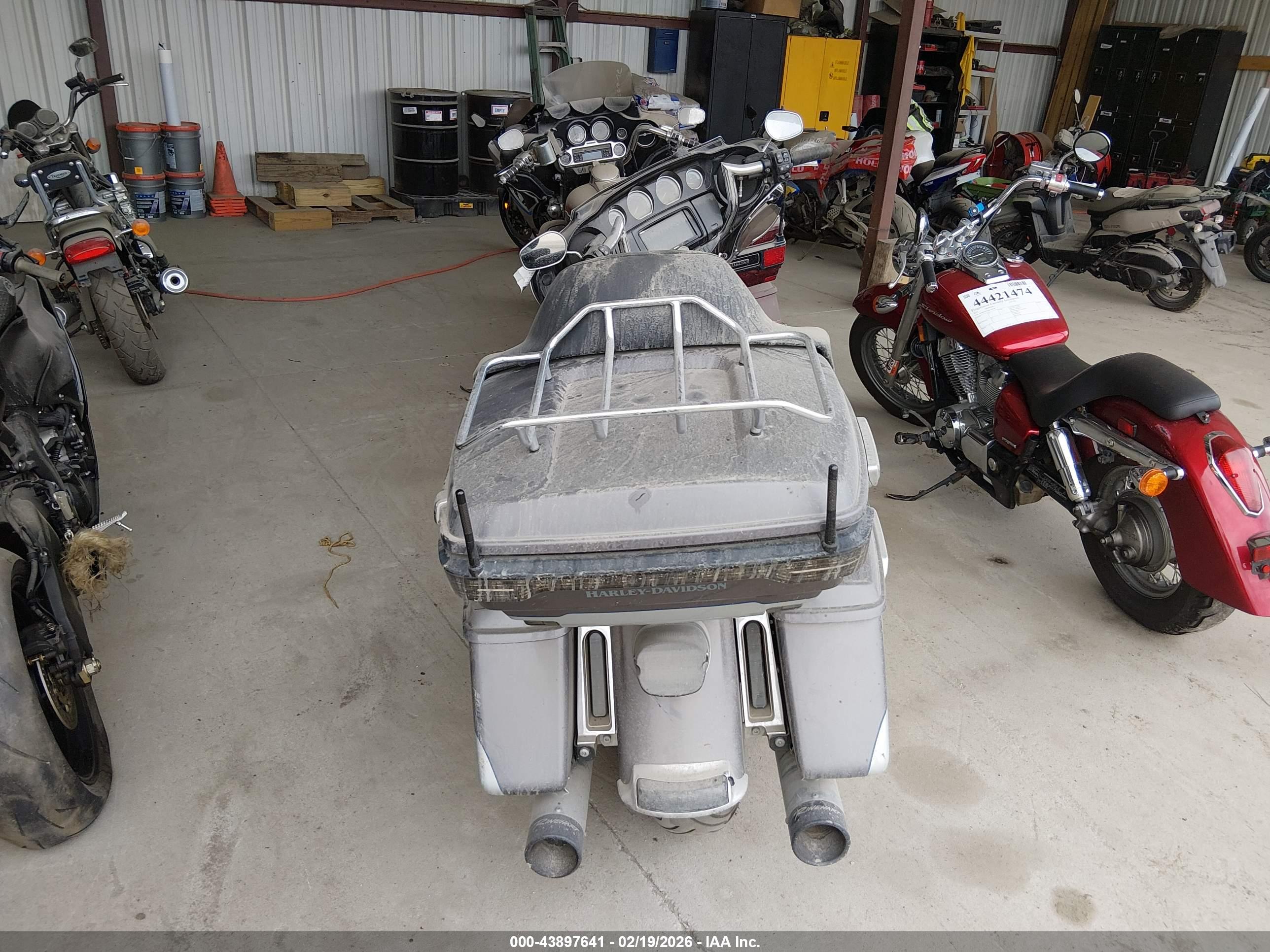 HARLEY-DAVIDSON FLHTK image 6
