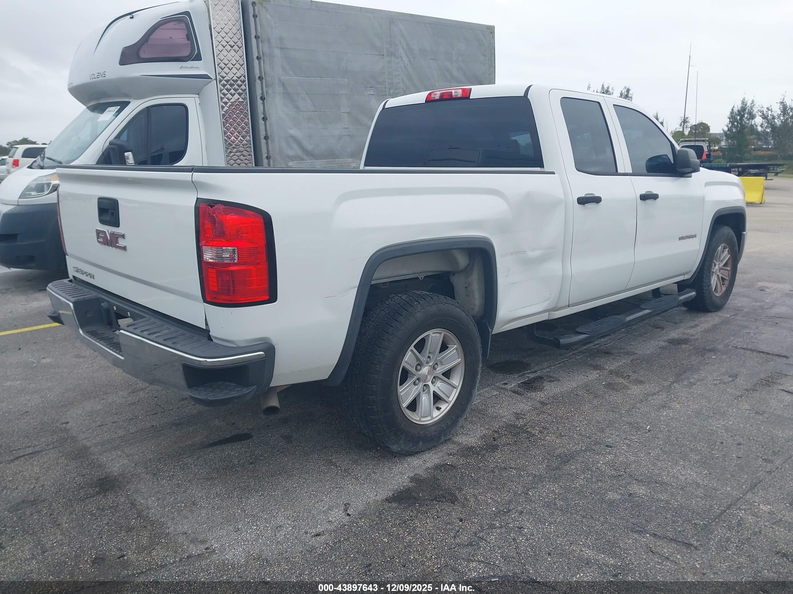 GMC SIERRA image 4