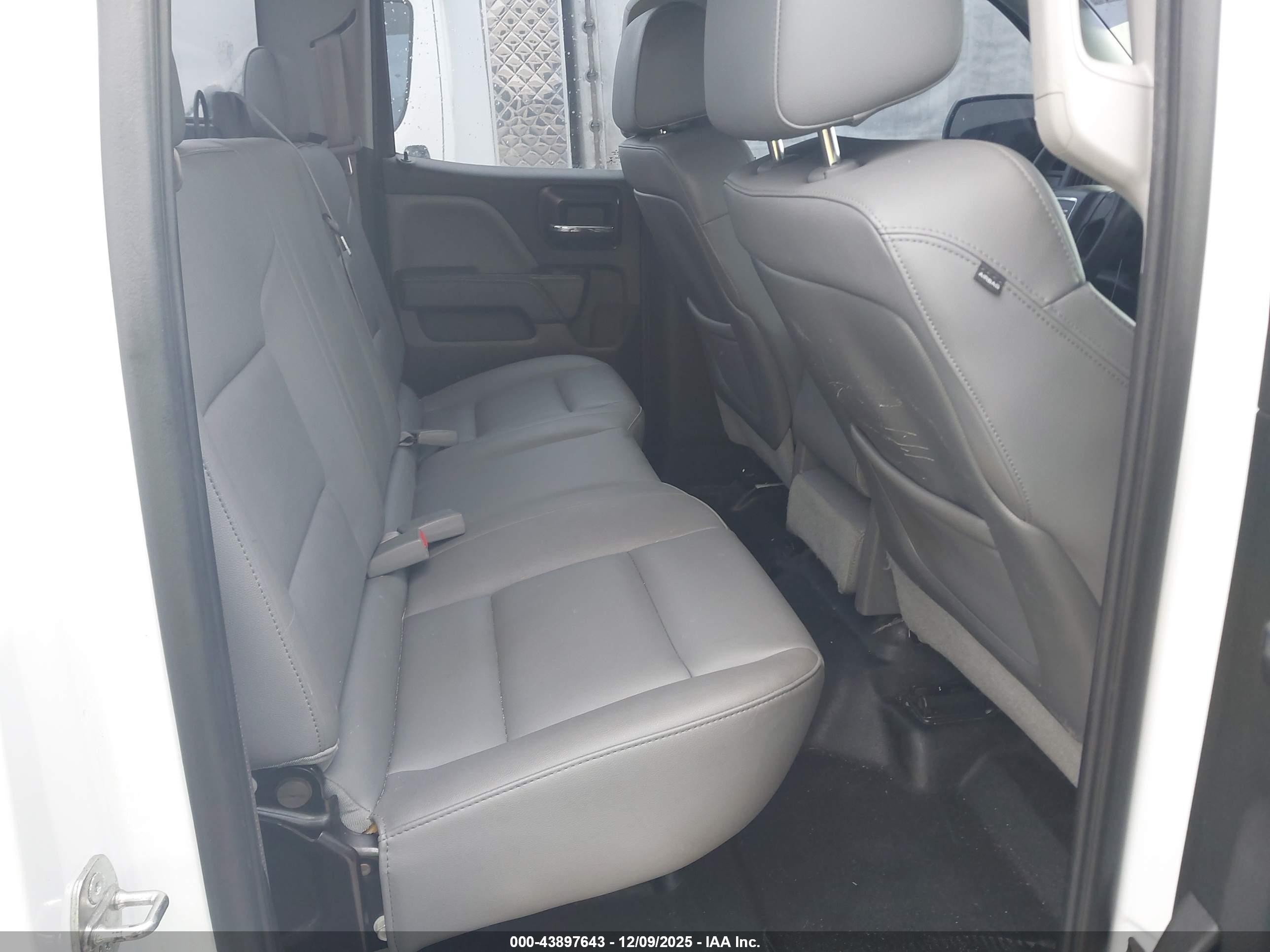 GMC SIERRA image 8