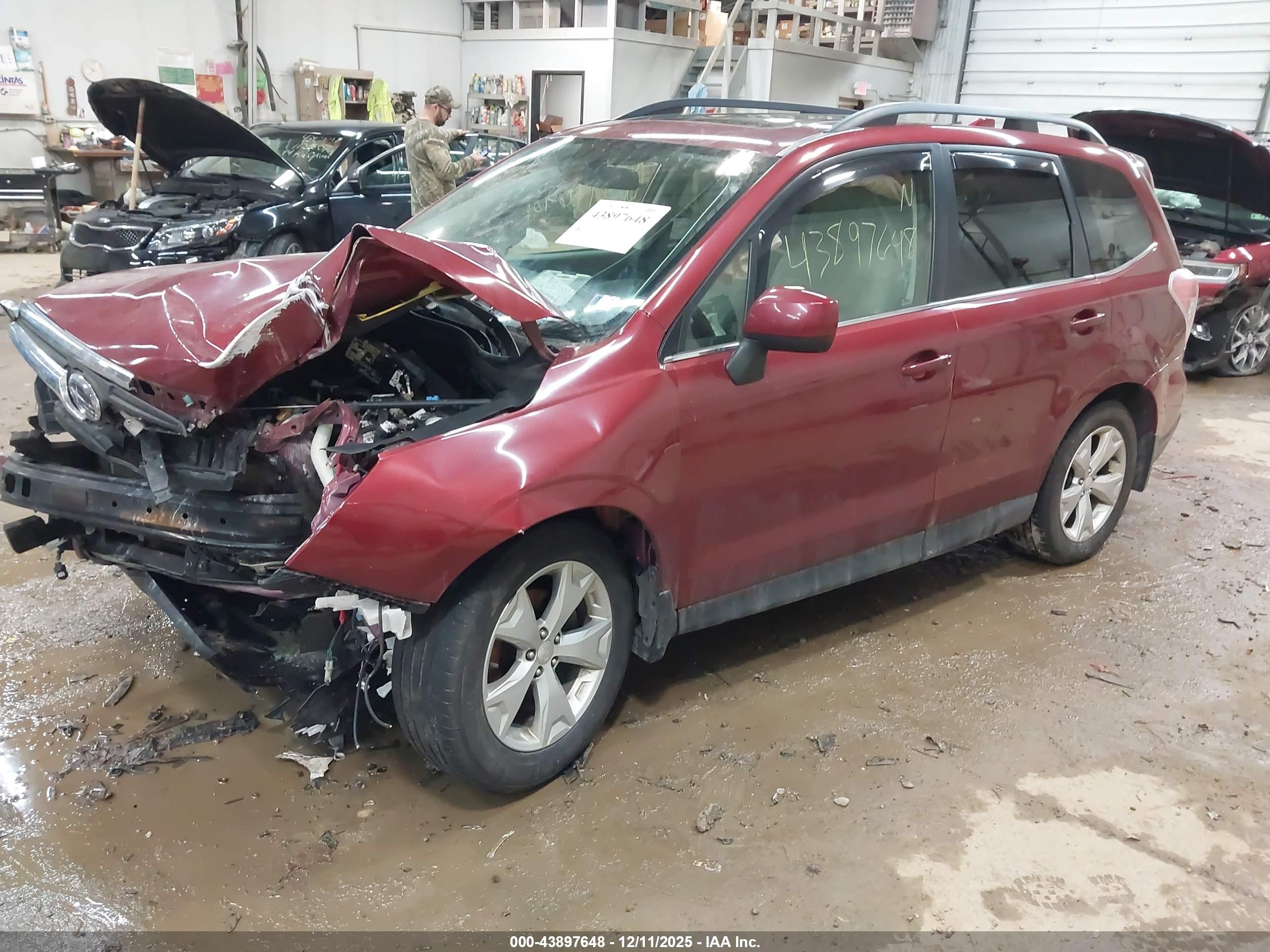 SUBARU FORESTER image 2