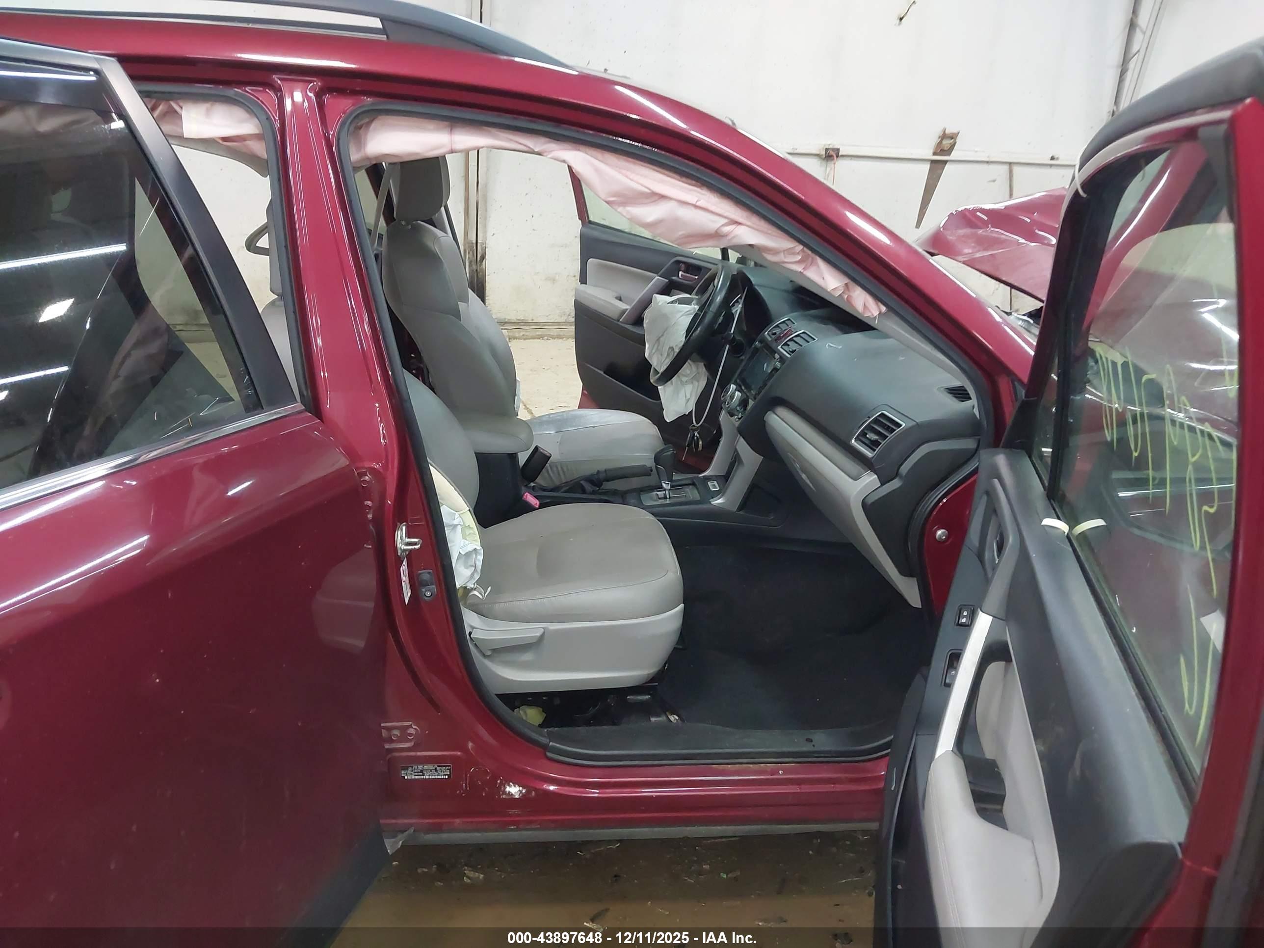 SUBARU FORESTER image 5