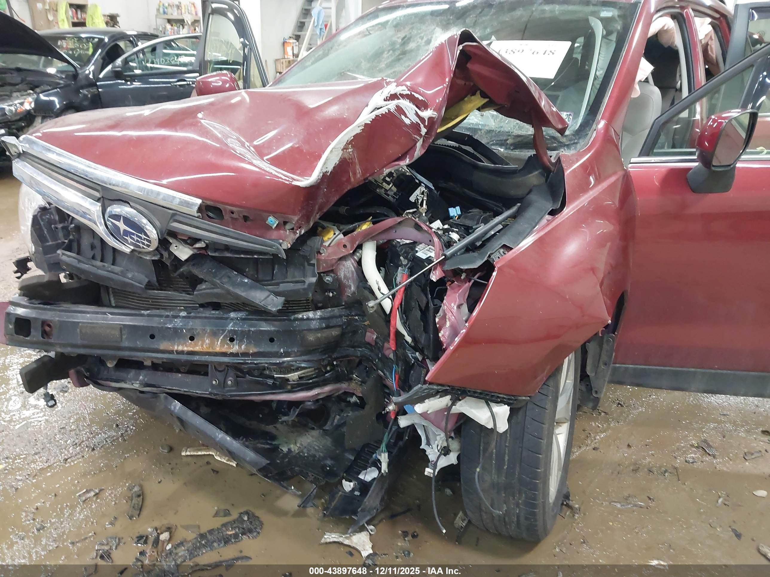 SUBARU FORESTER image 6