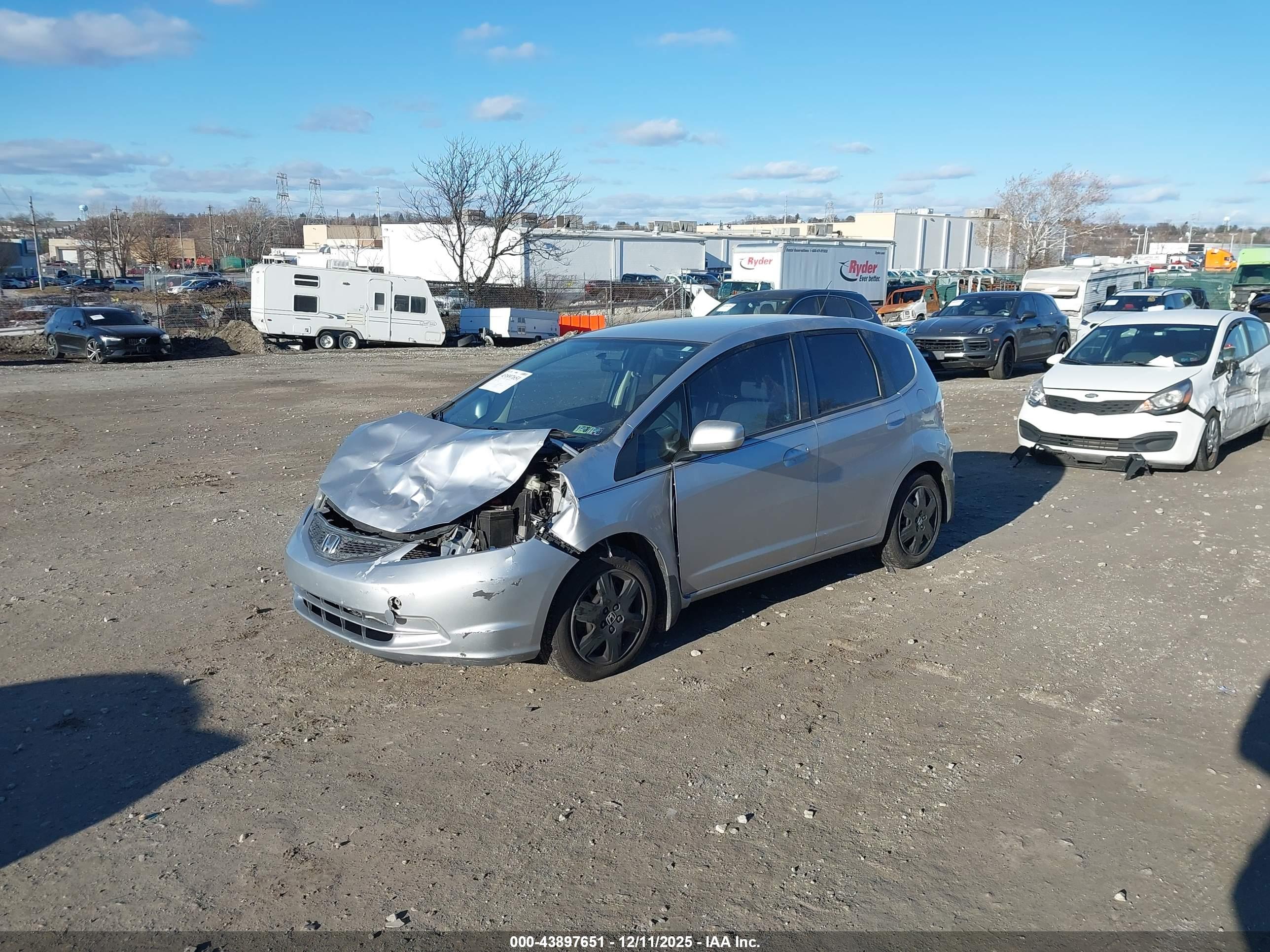 HONDA FIT image 2