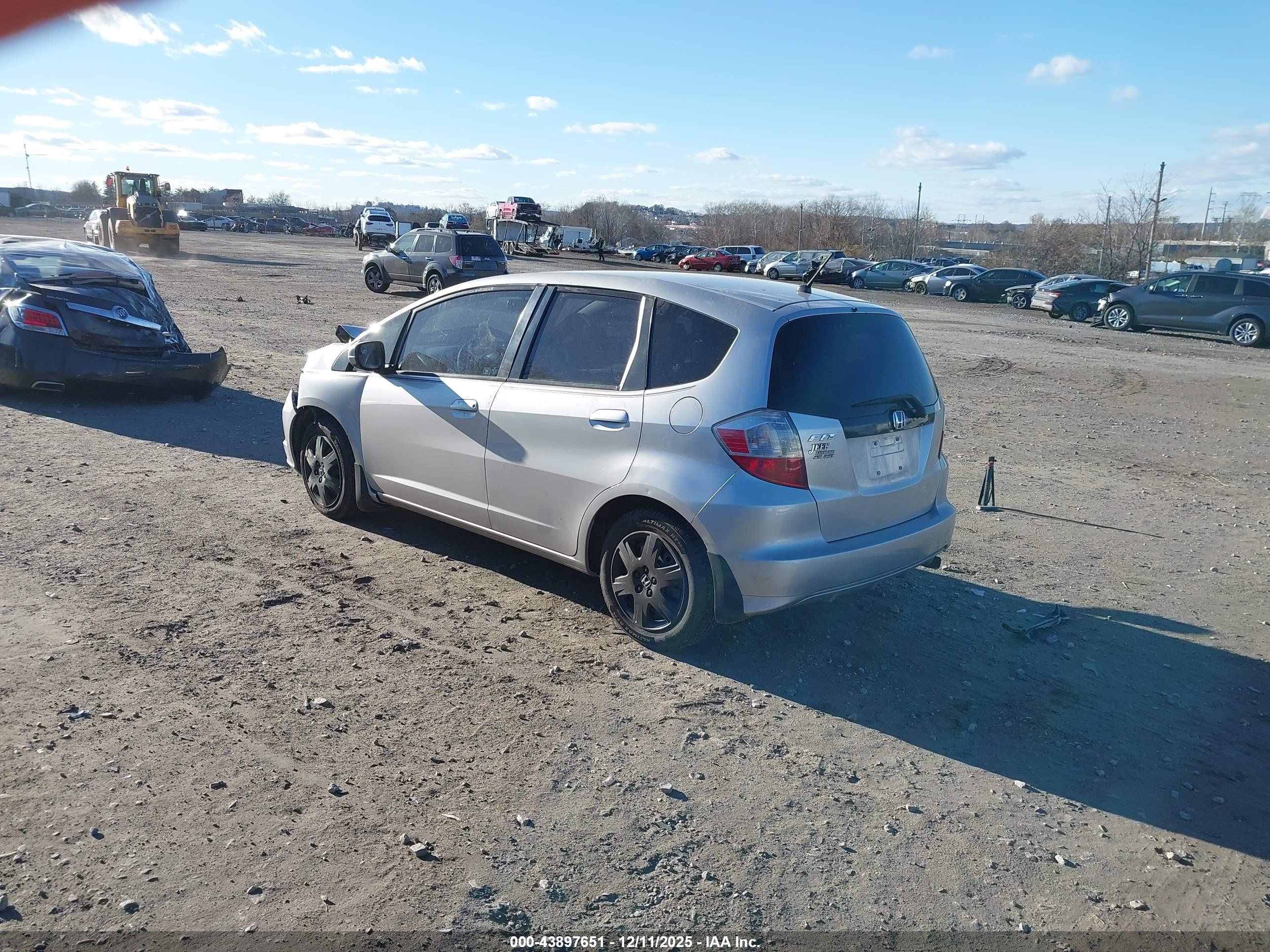 HONDA FIT image 3