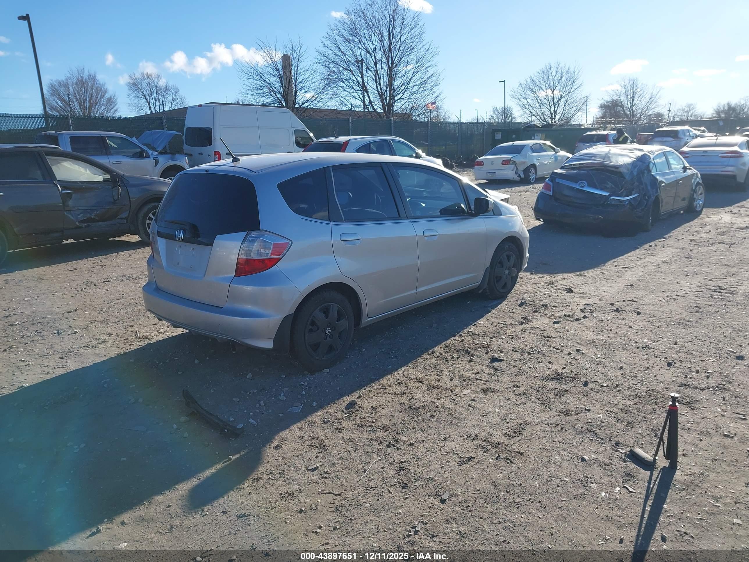 HONDA FIT image 4