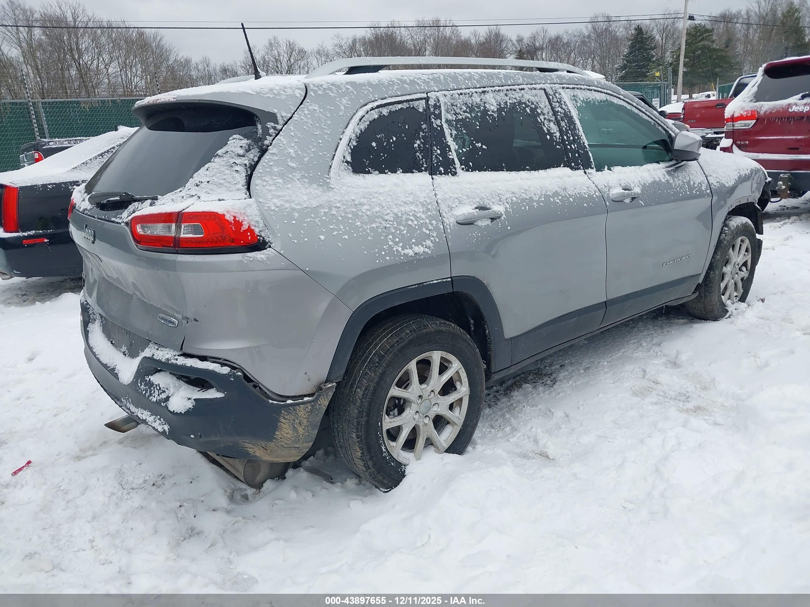 JEEP CHEROKEE image 4