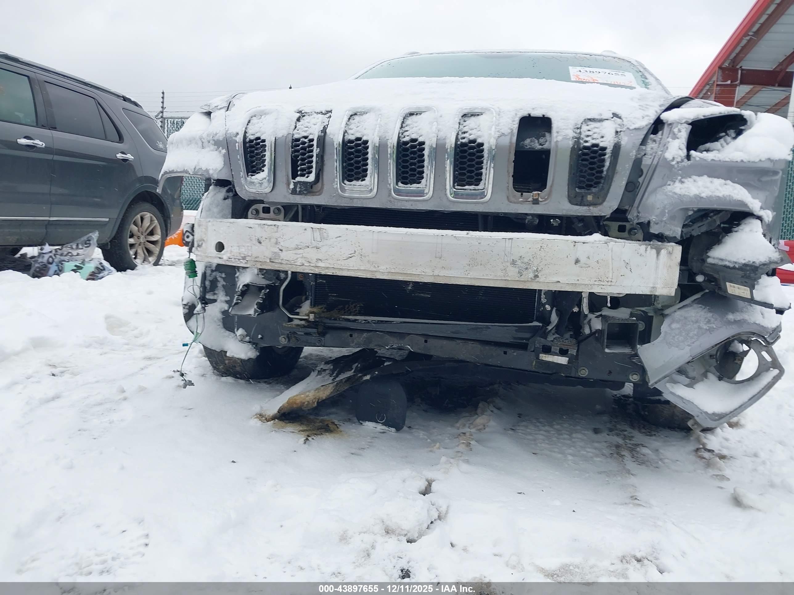 JEEP CHEROKEE image 6
