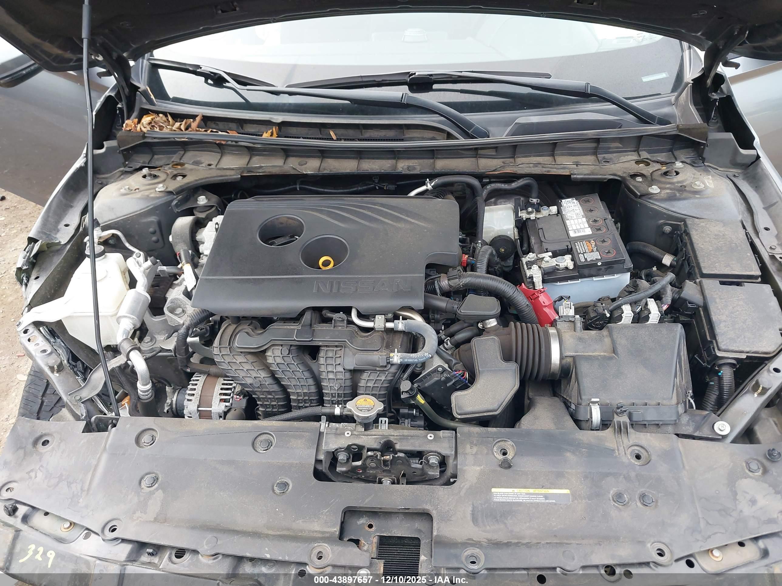 NISSAN ALTIMA image 10
