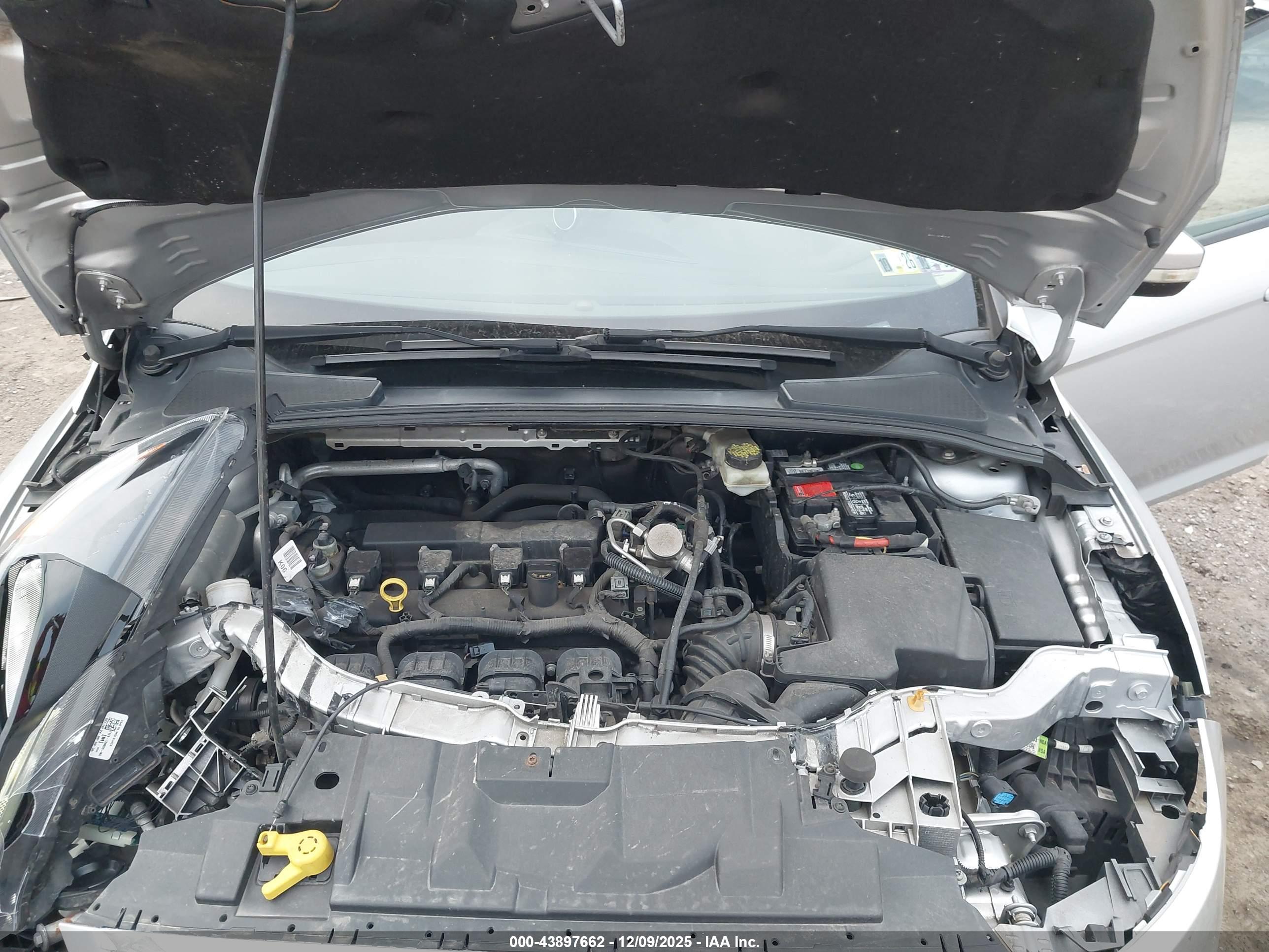 FORD FOCUS image 10