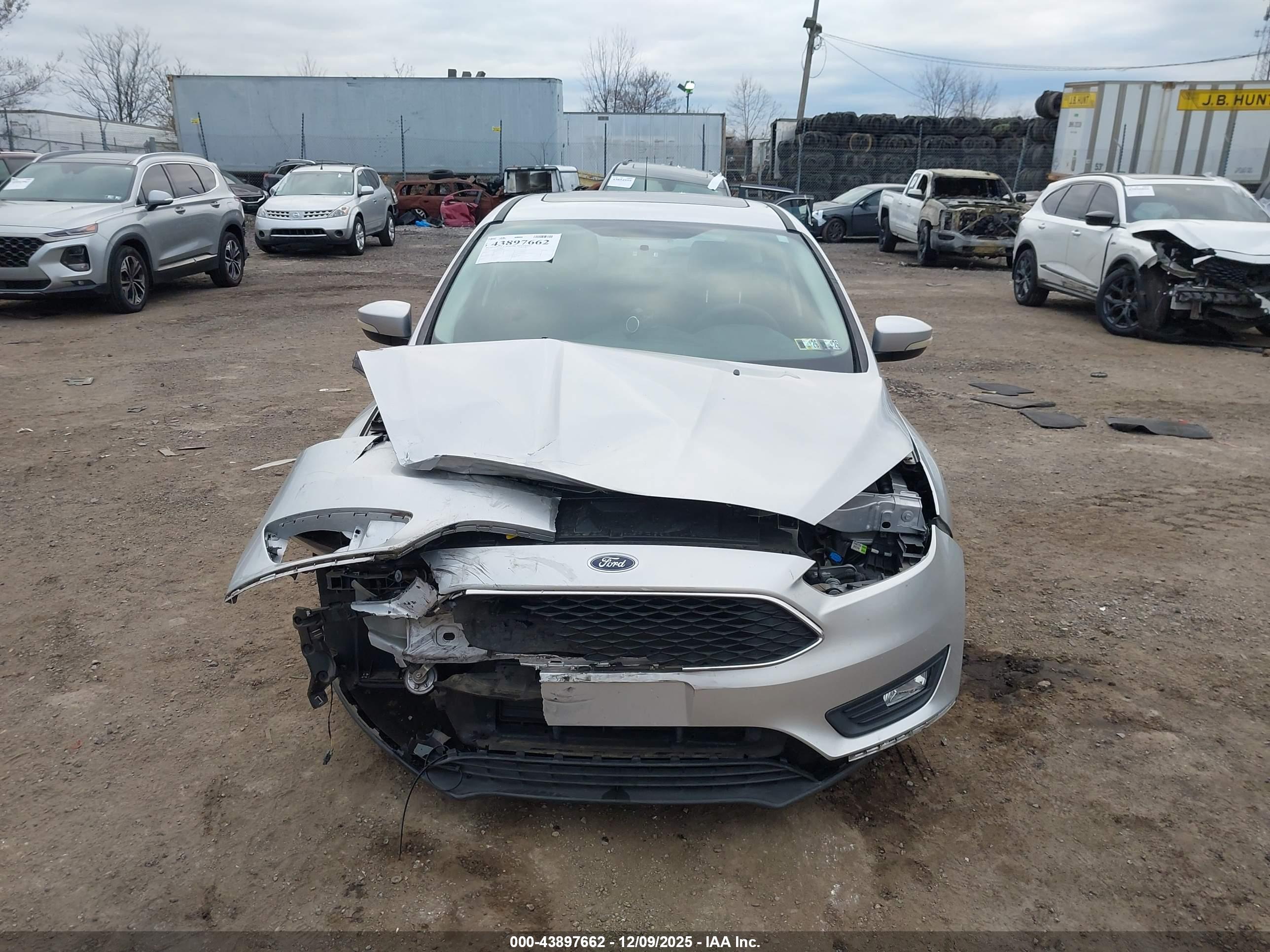 FORD FOCUS image 6
