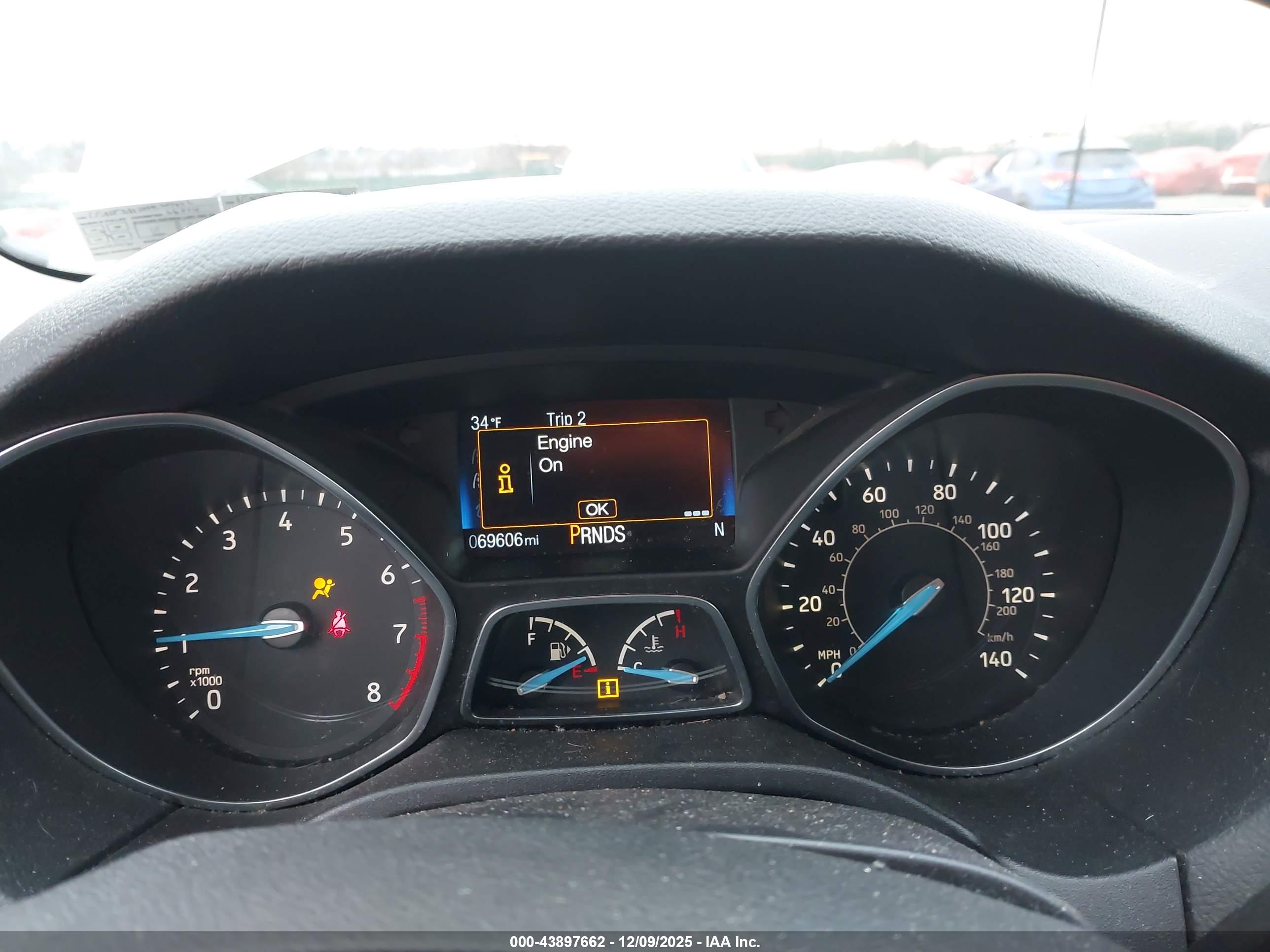 FORD FOCUS image 7