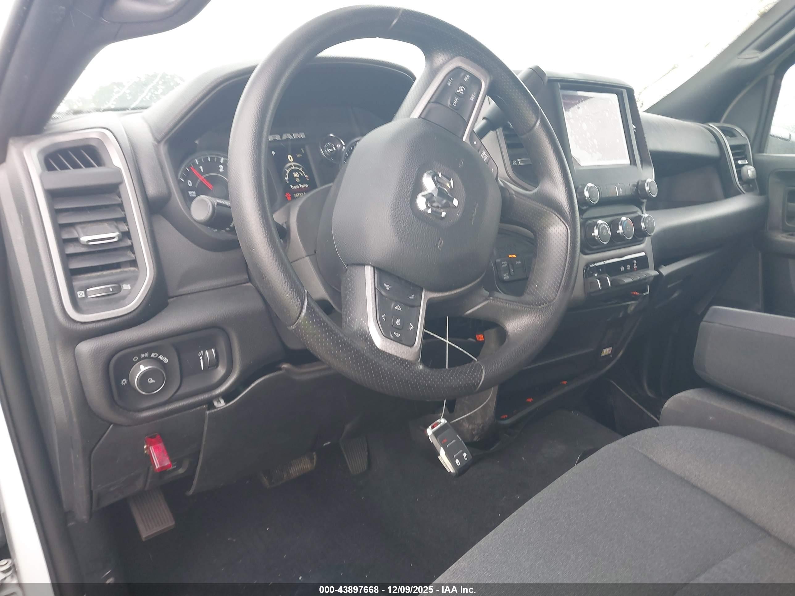 RAM 3500 image 7