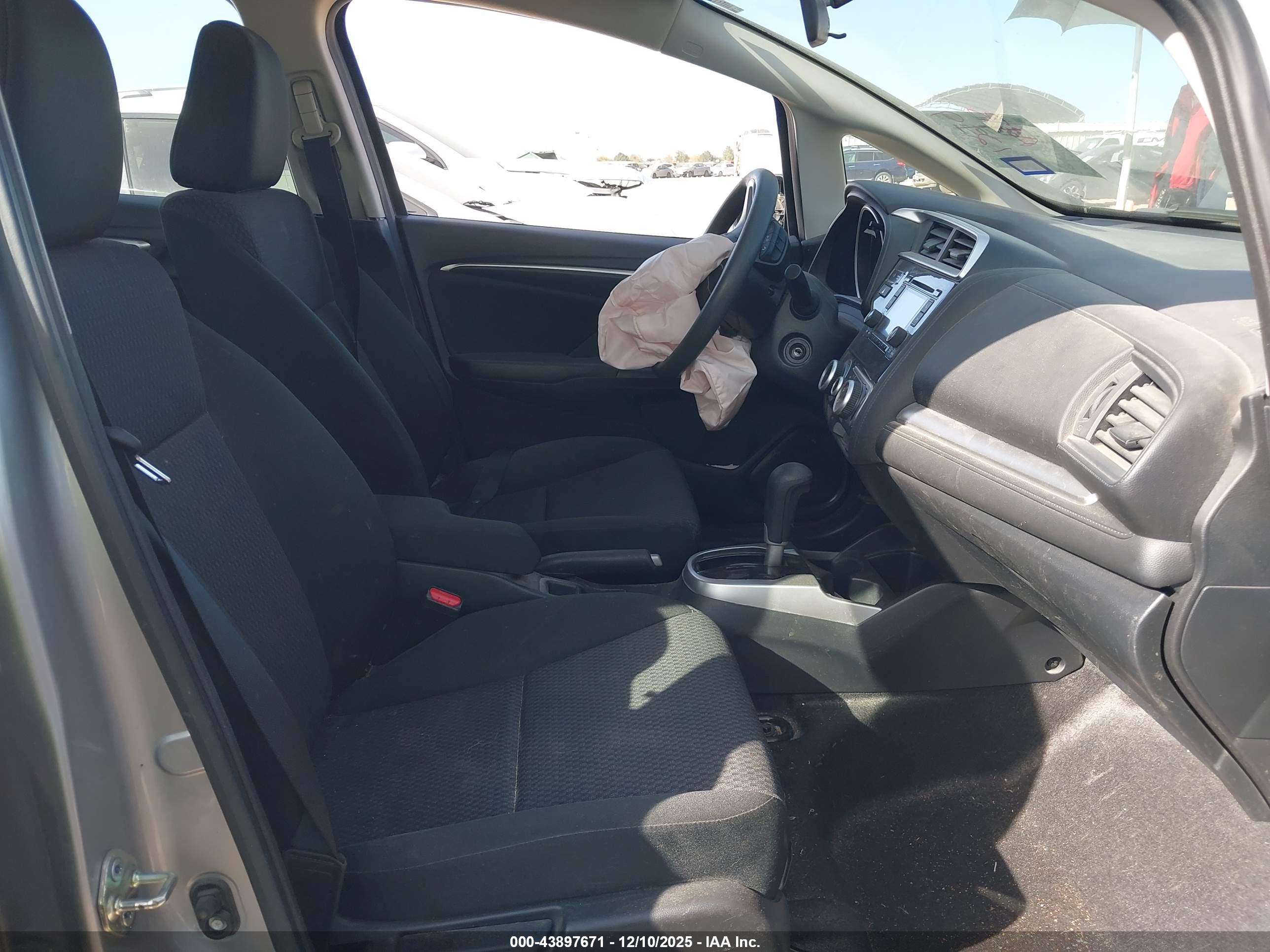 HONDA FIT image 5