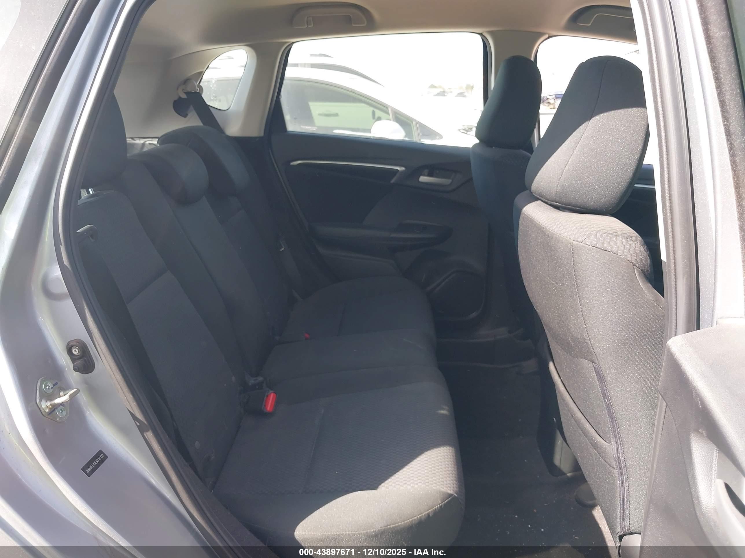 HONDA FIT image 8