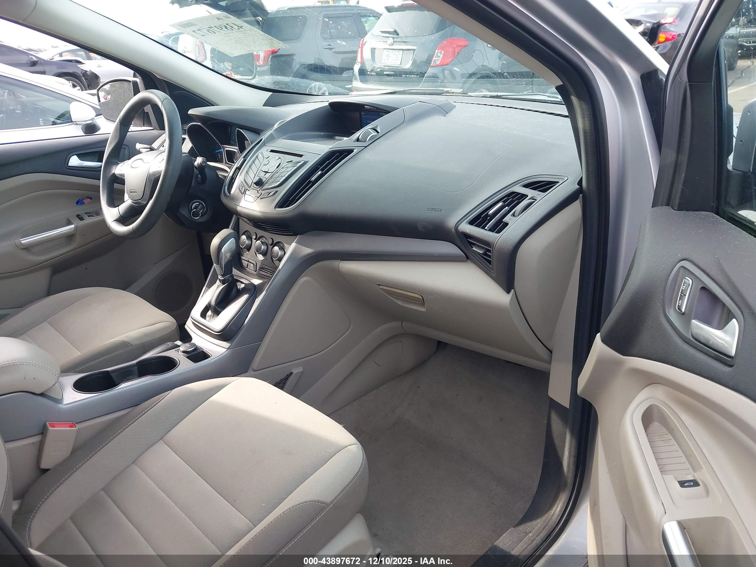 FORD ESCAPE image 5
