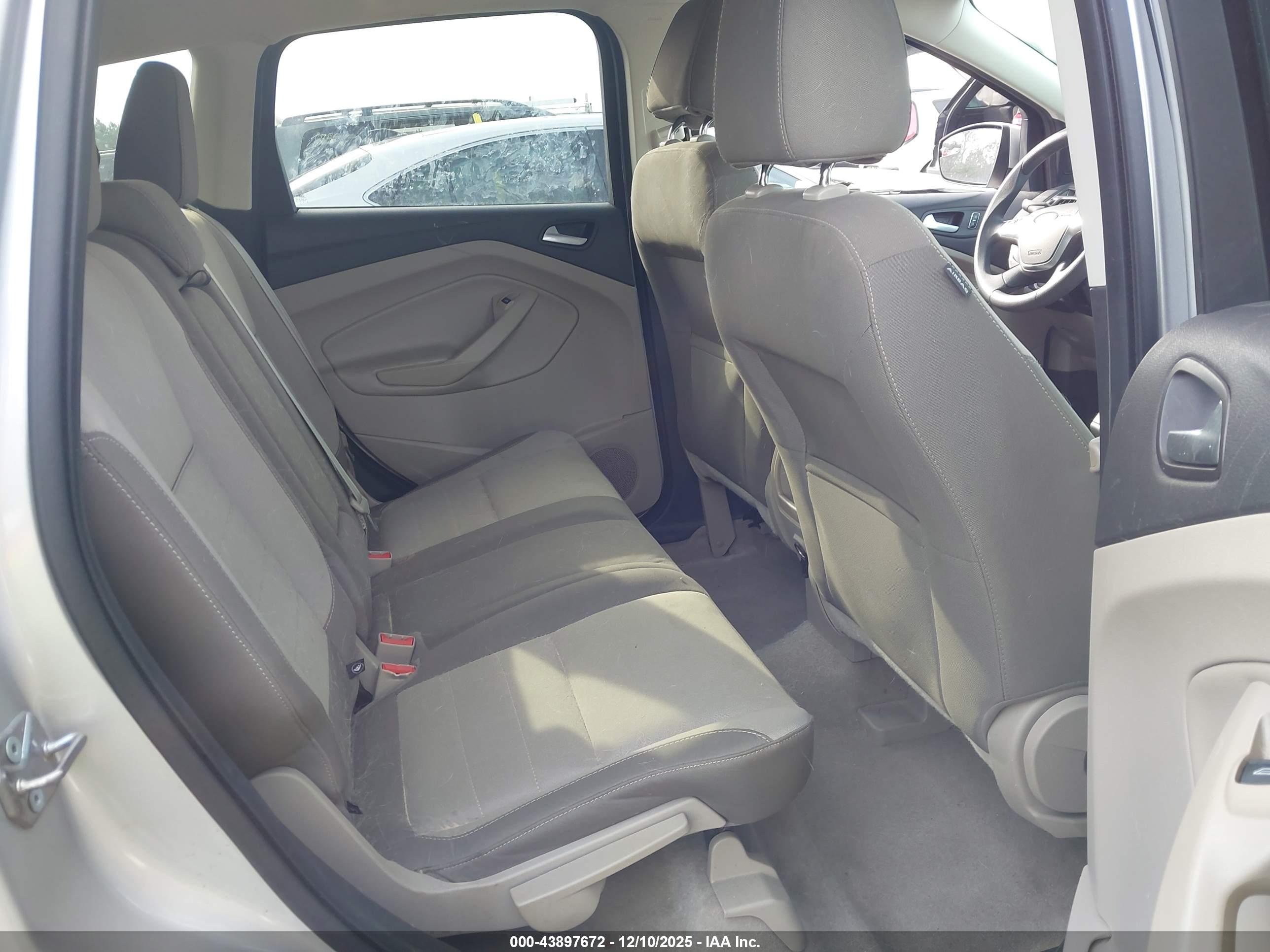 FORD ESCAPE image 8