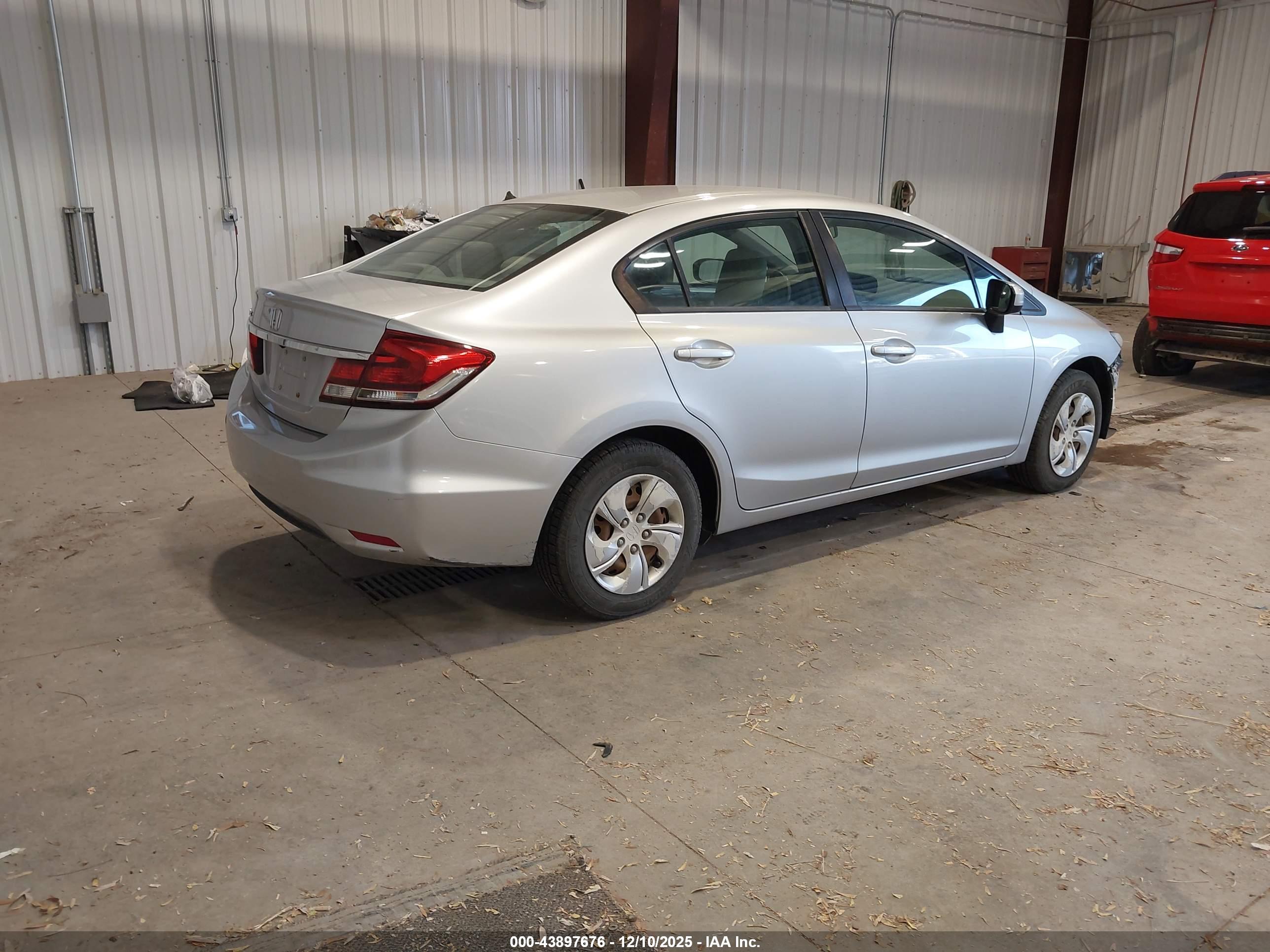 HONDA CIVIC image 4