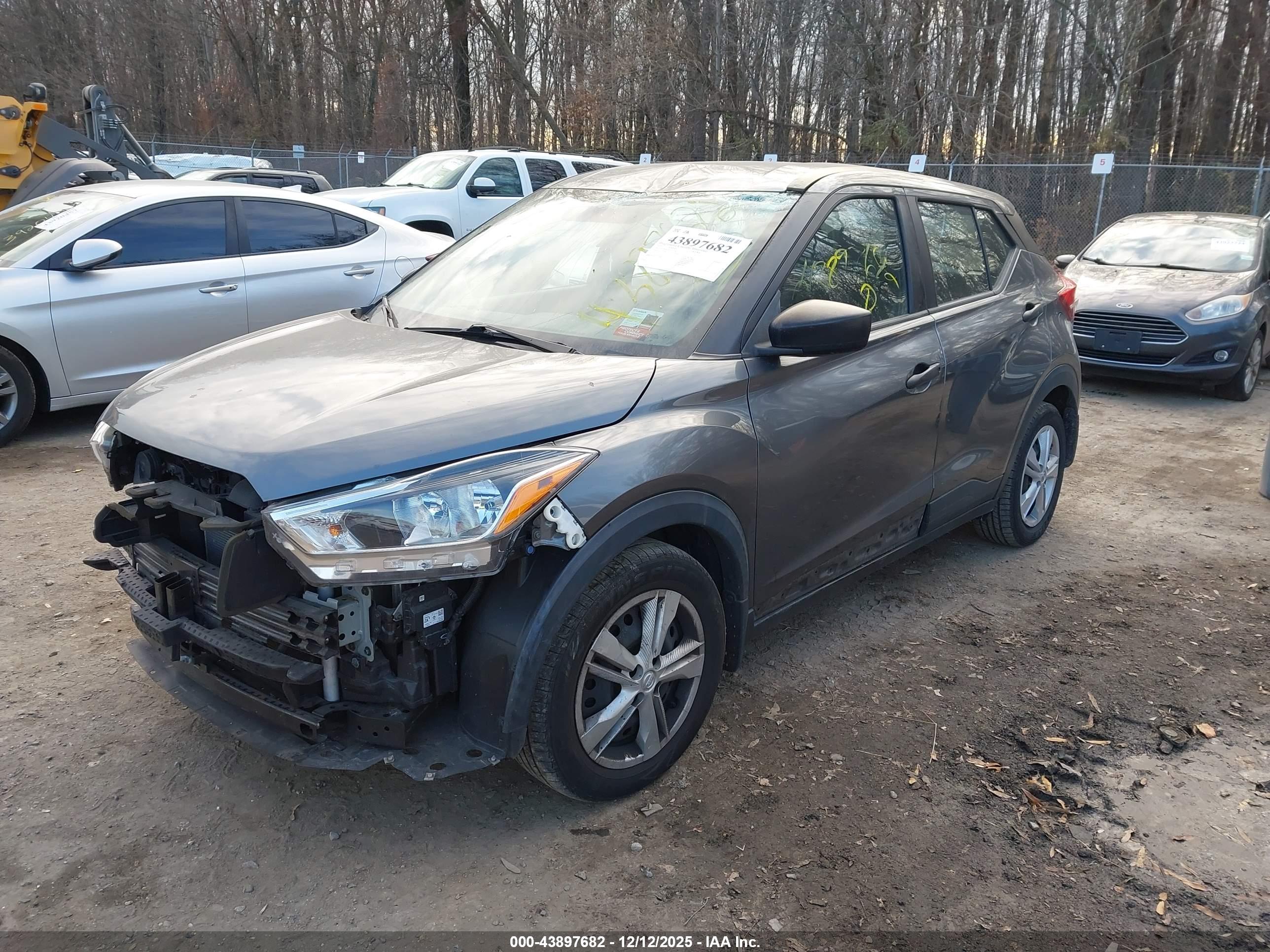 NISSAN KICKS image 2