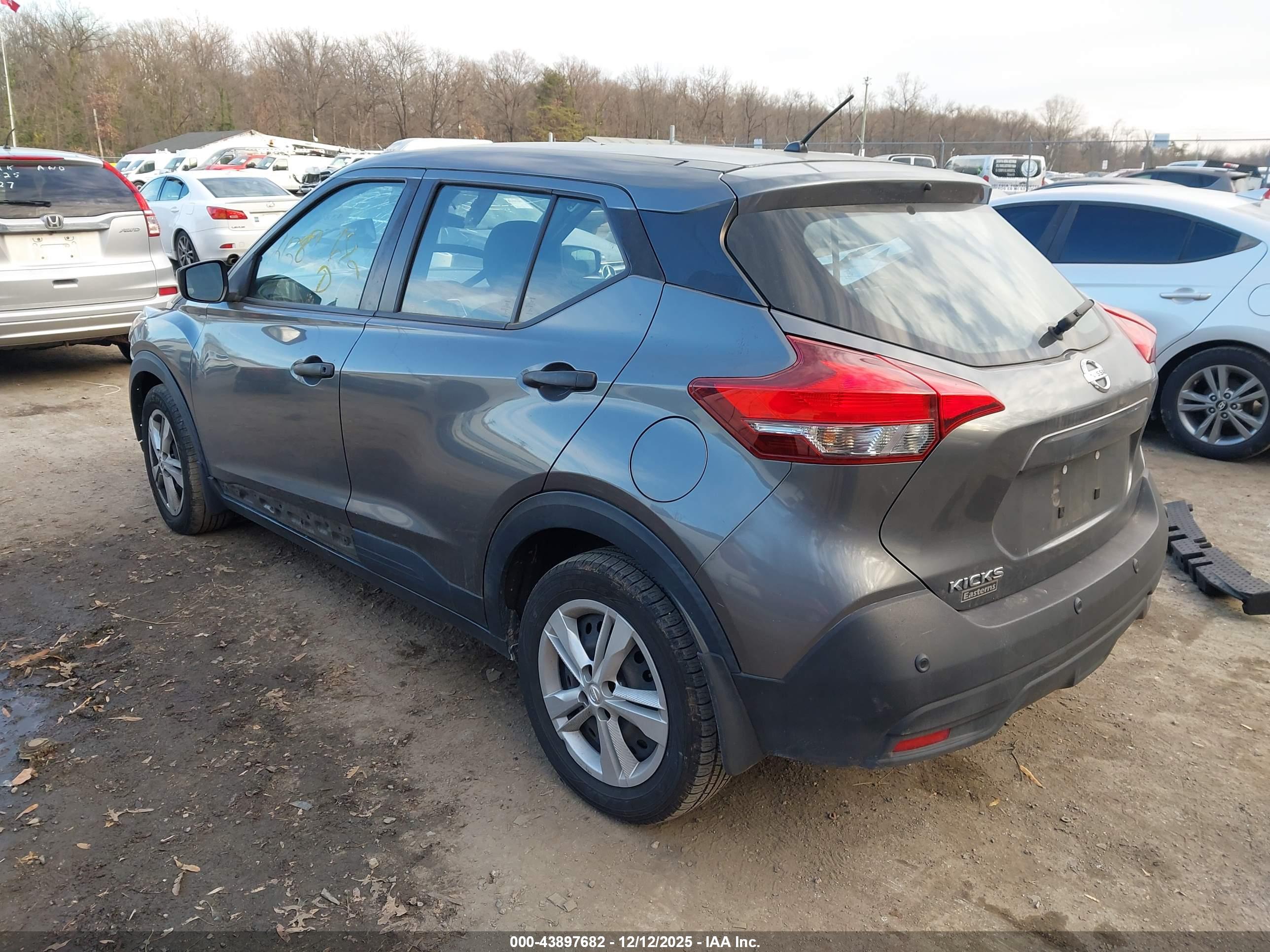 NISSAN KICKS image 3