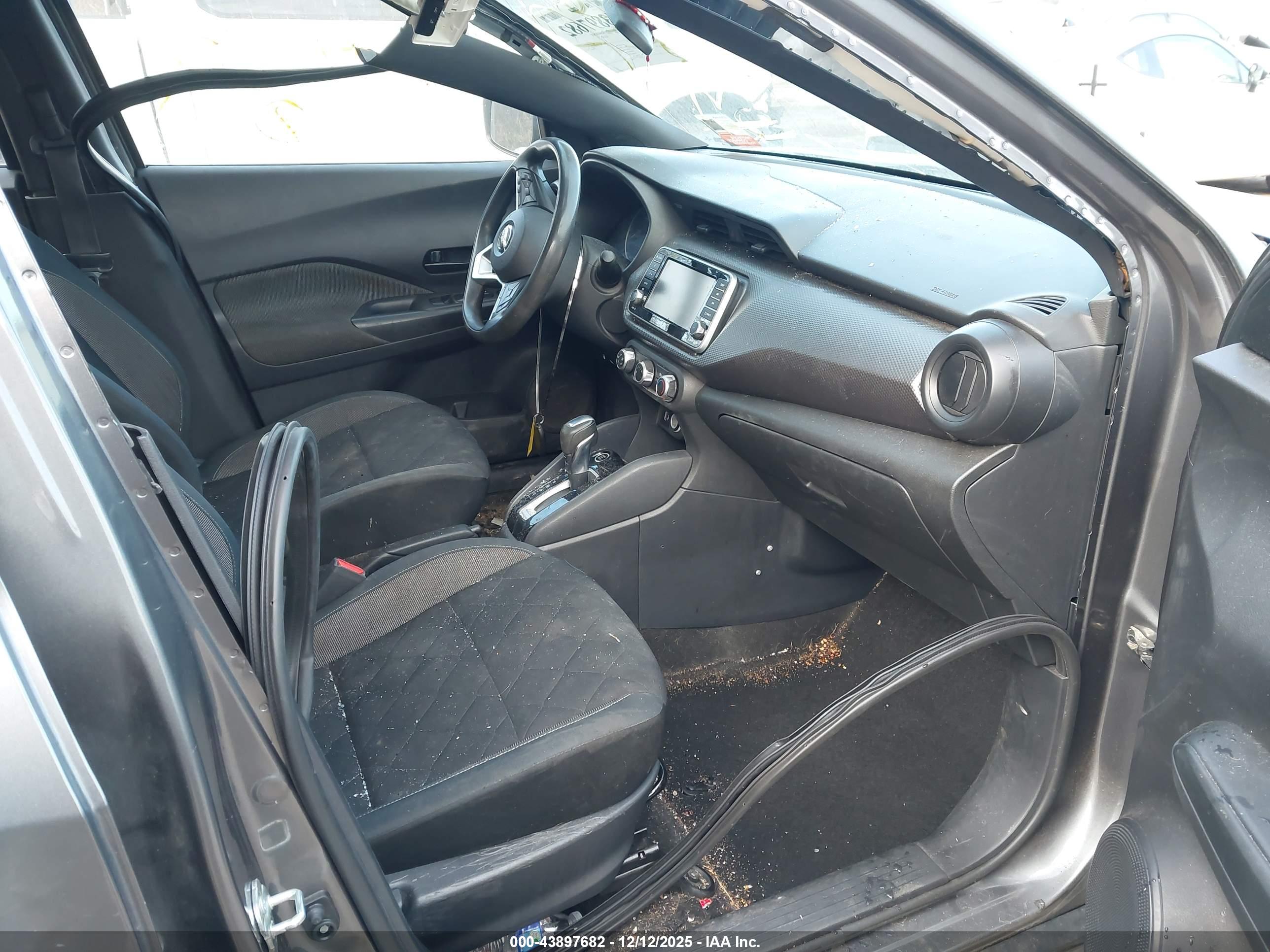 NISSAN KICKS image 5