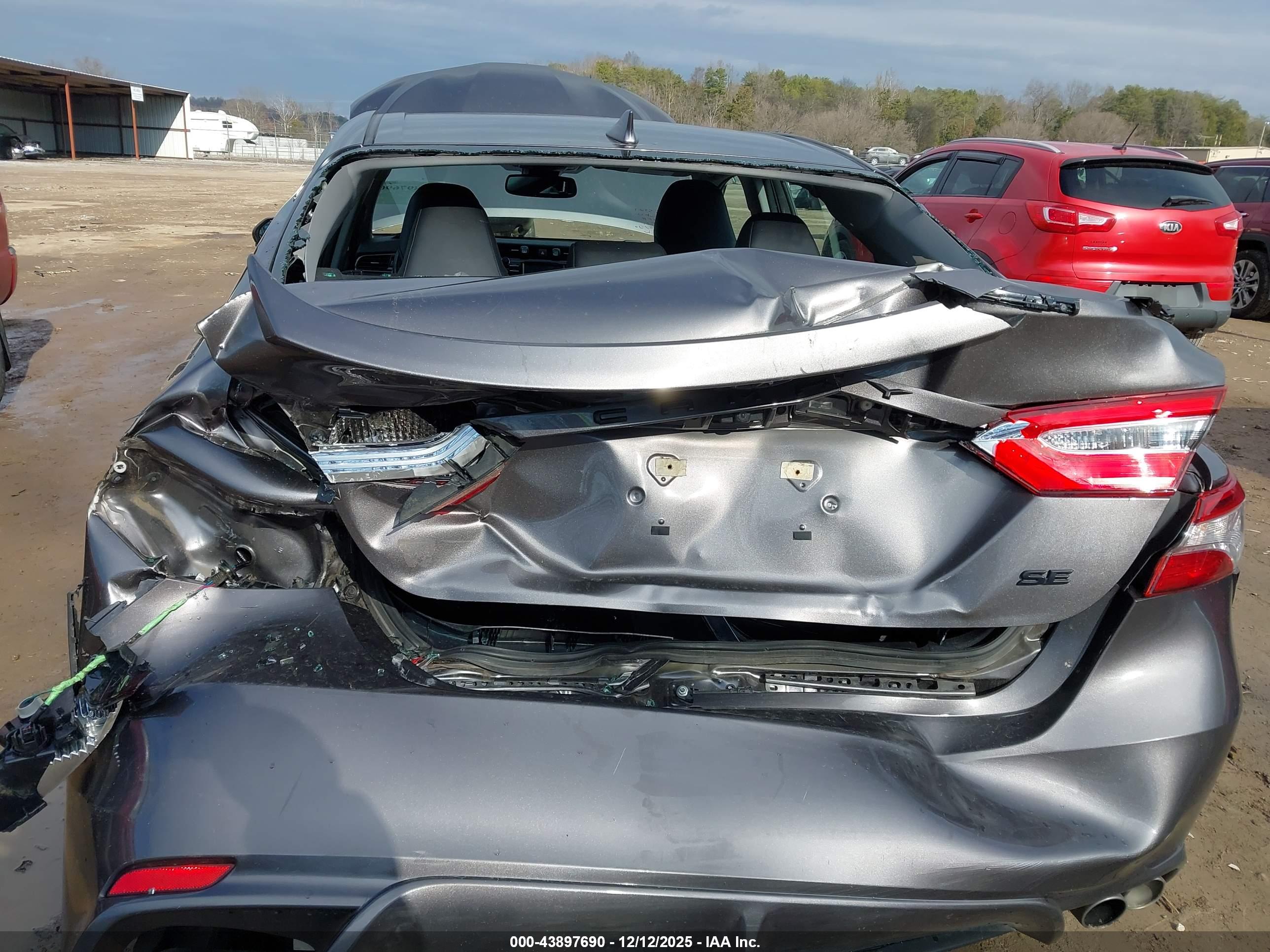 TOYOTA CAMRY image 6