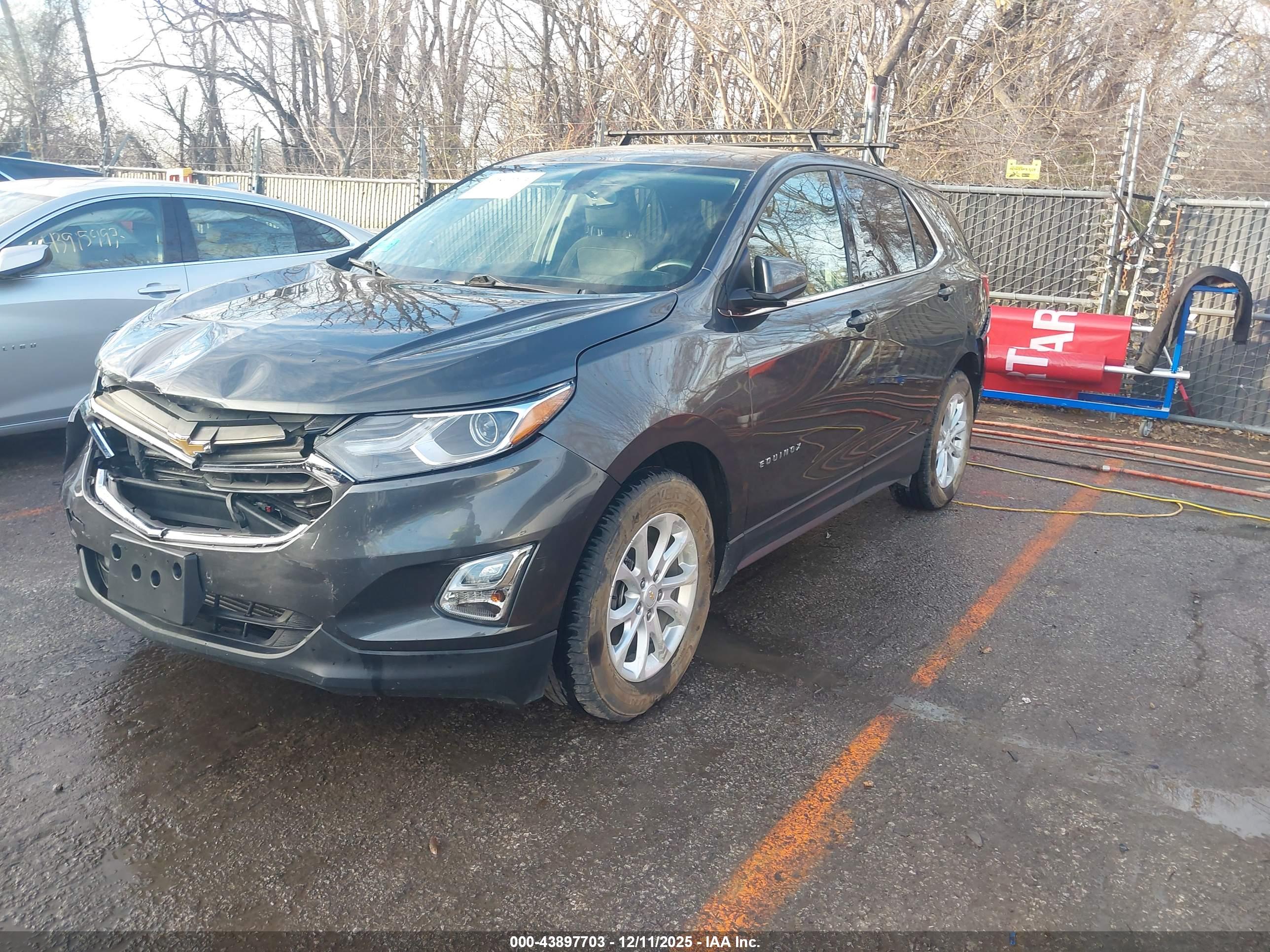 CHEVROLET EQUINOX image 2