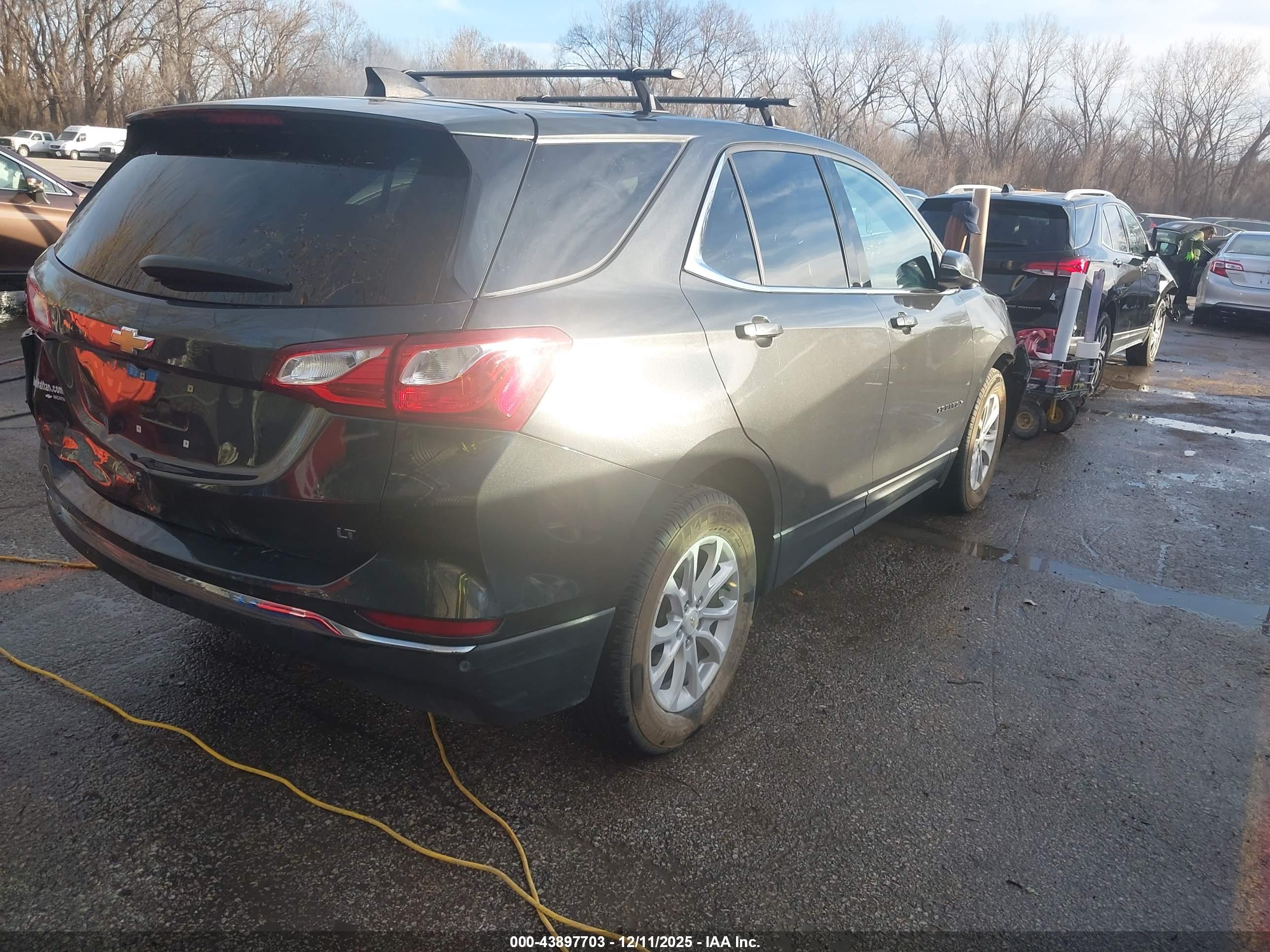 CHEVROLET EQUINOX image 4