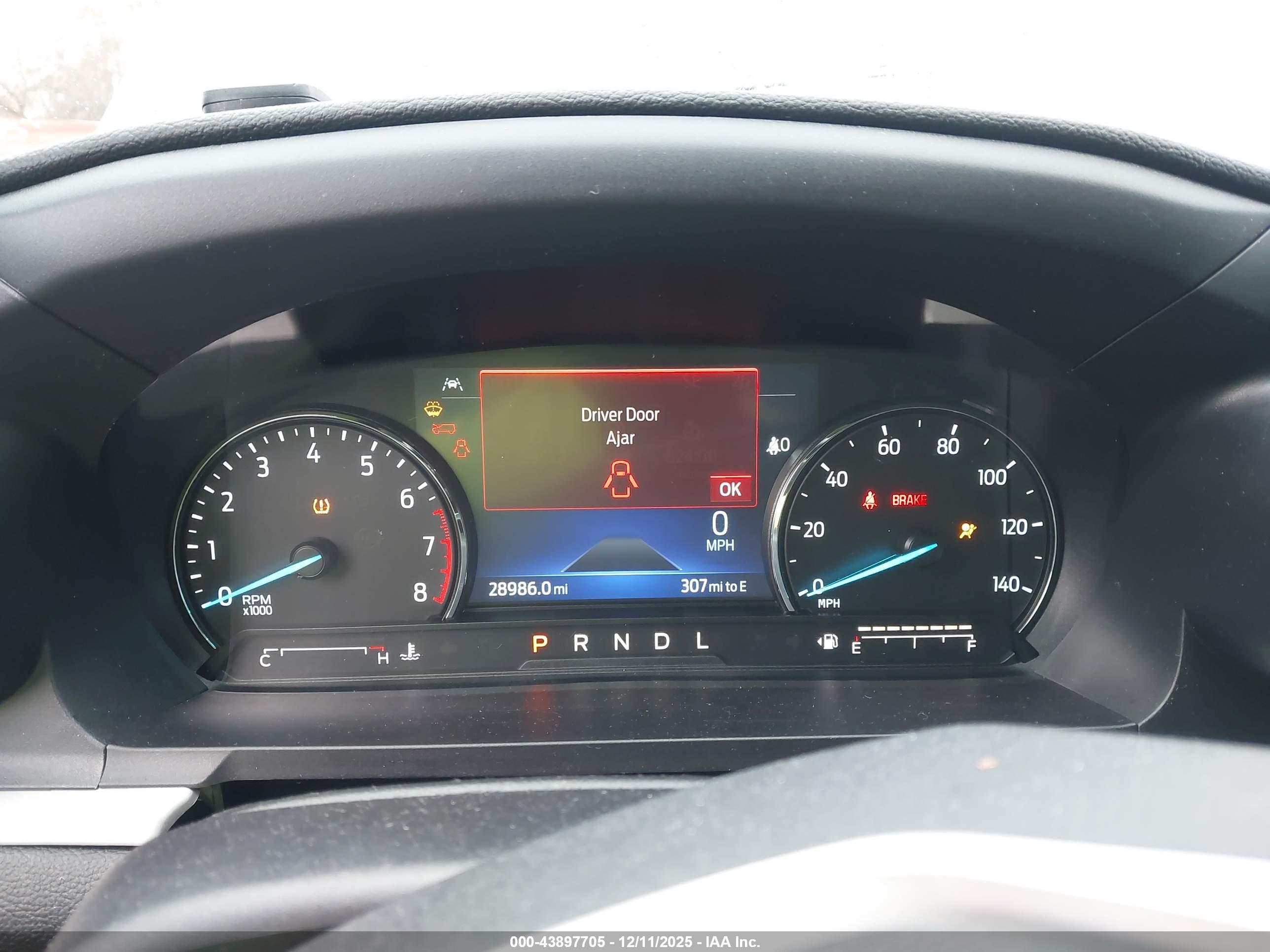 FORD EXPLORER image 7