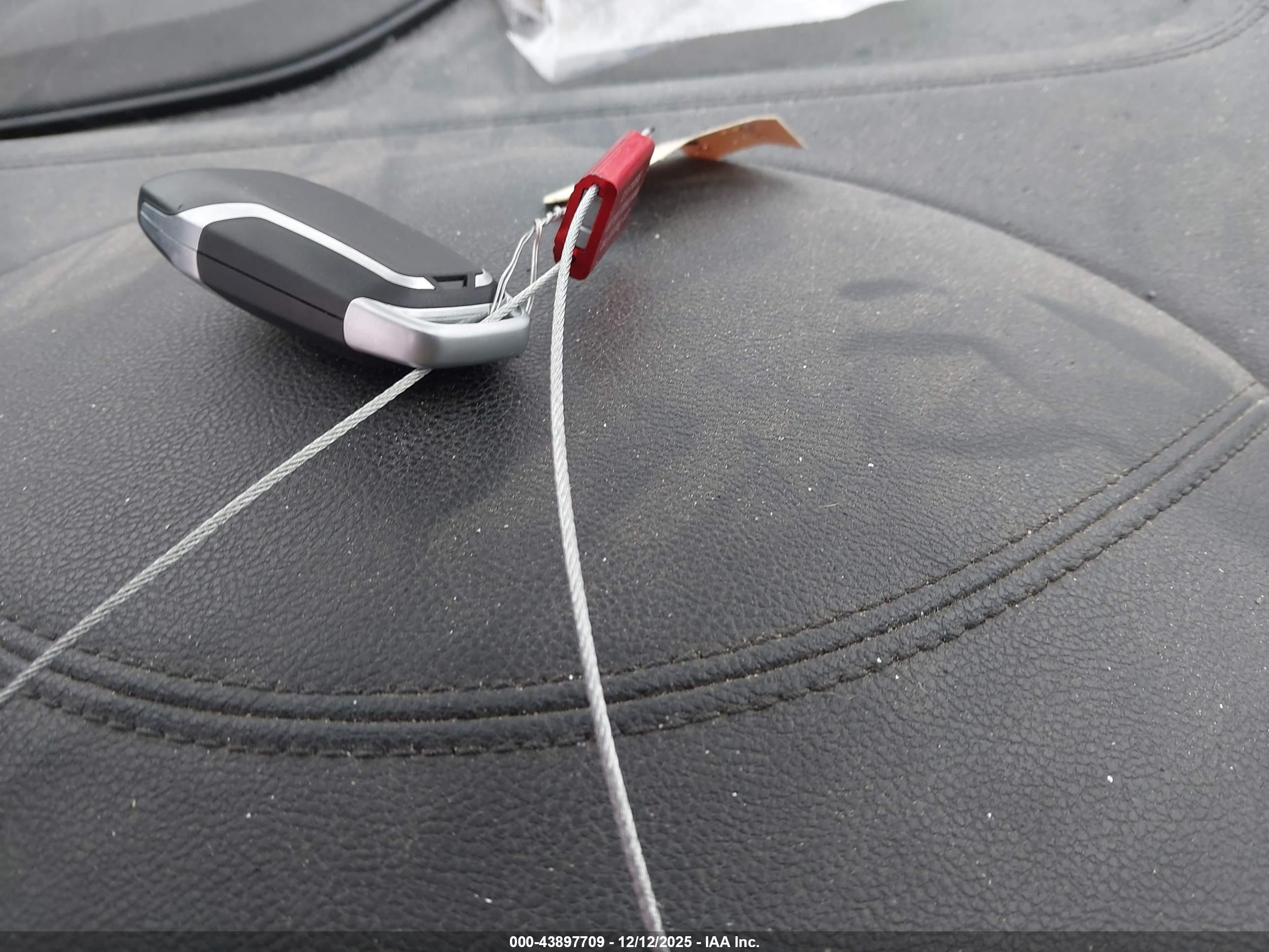 LINCOLN MKC image 11