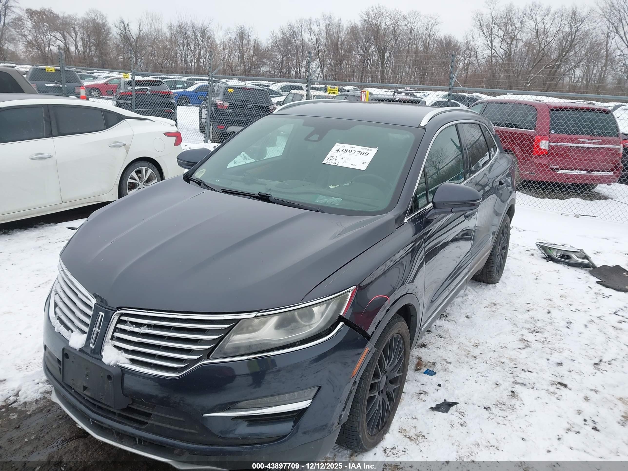 LINCOLN MKC image 2