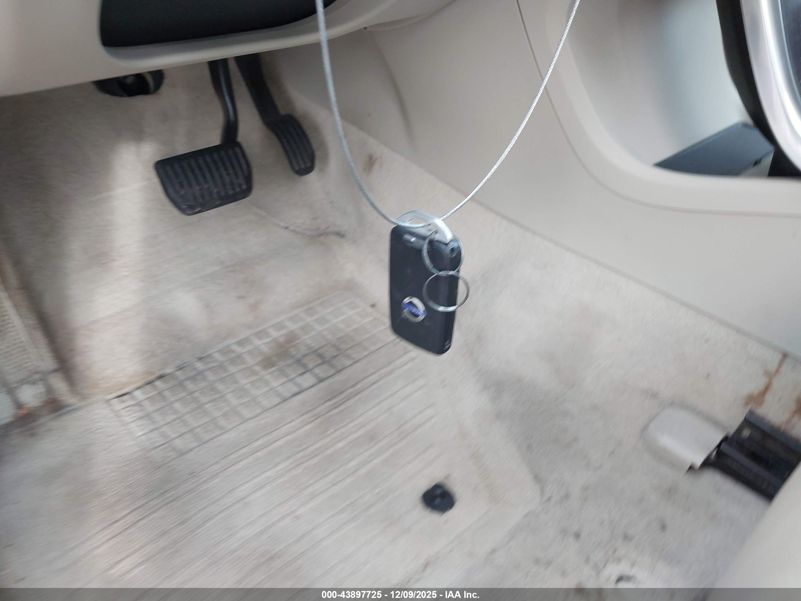 VOLVO XC60 image 11