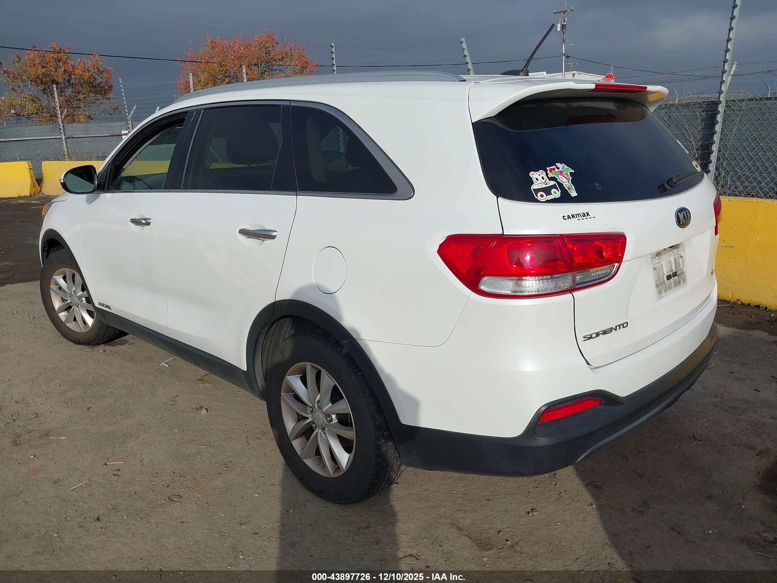 KIA SORENTO image 3
