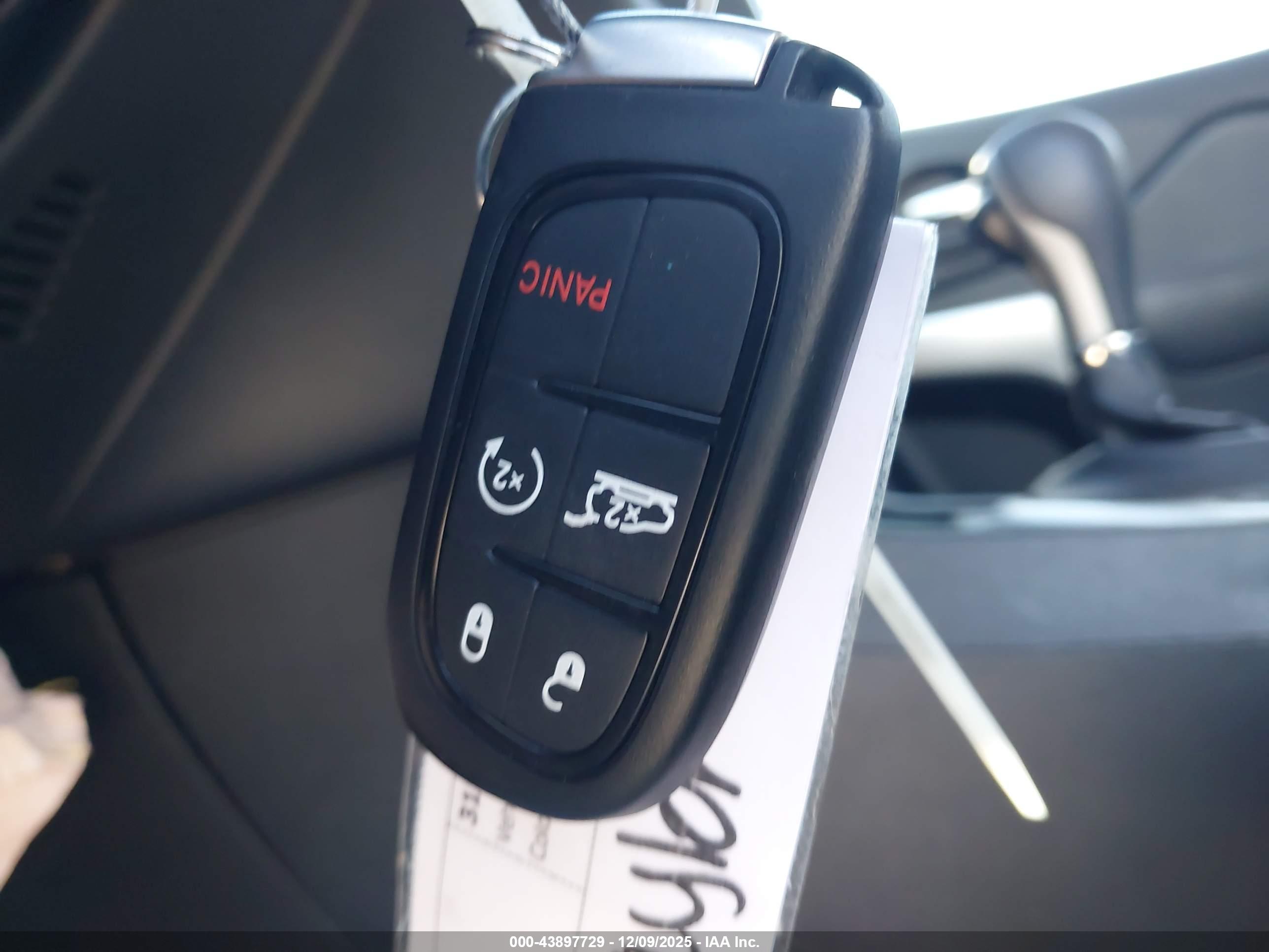 JEEP CHEROKEE image 11