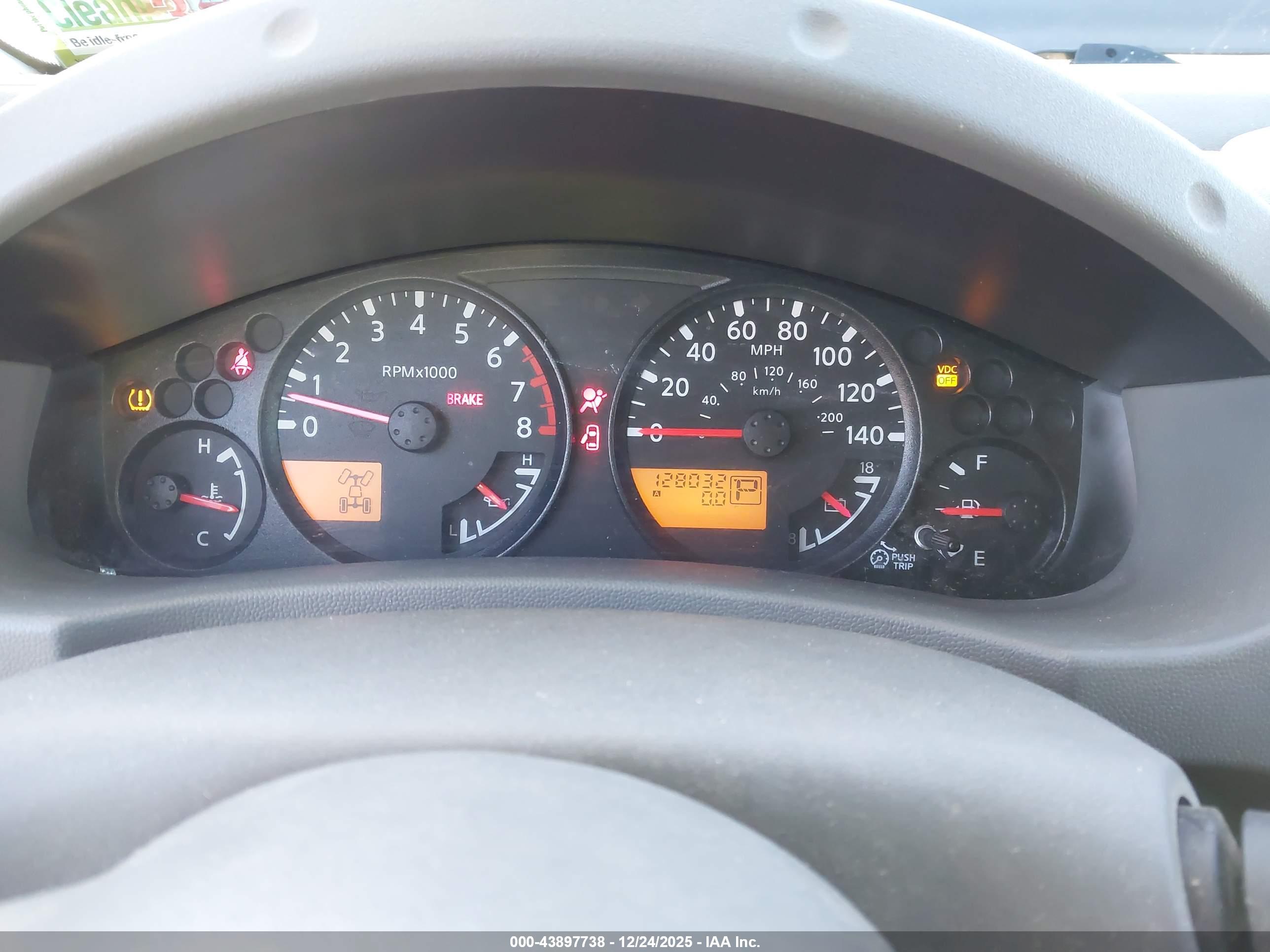 NISSAN FRONTIER image 7