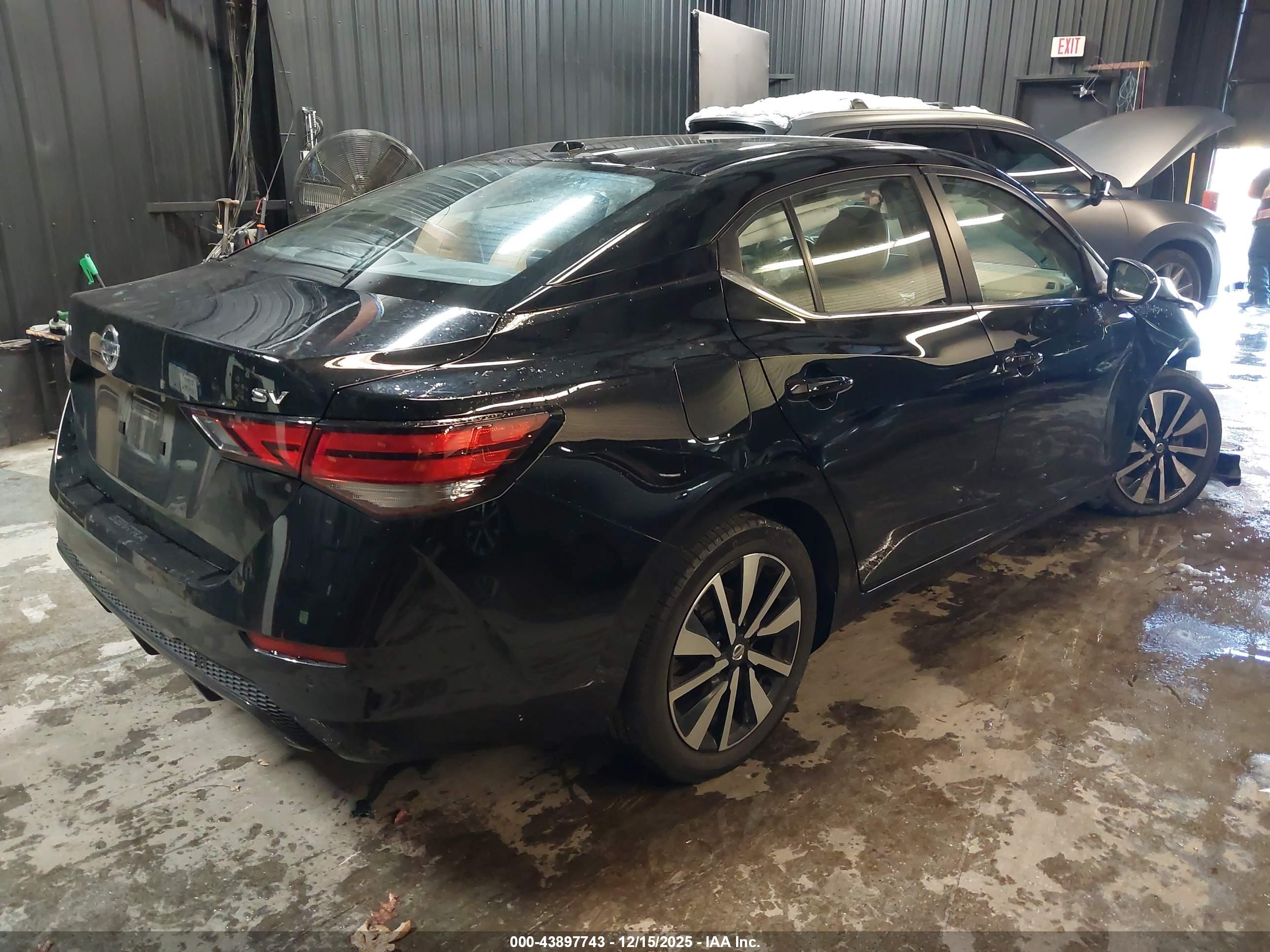 NISSAN SENTRA image 4