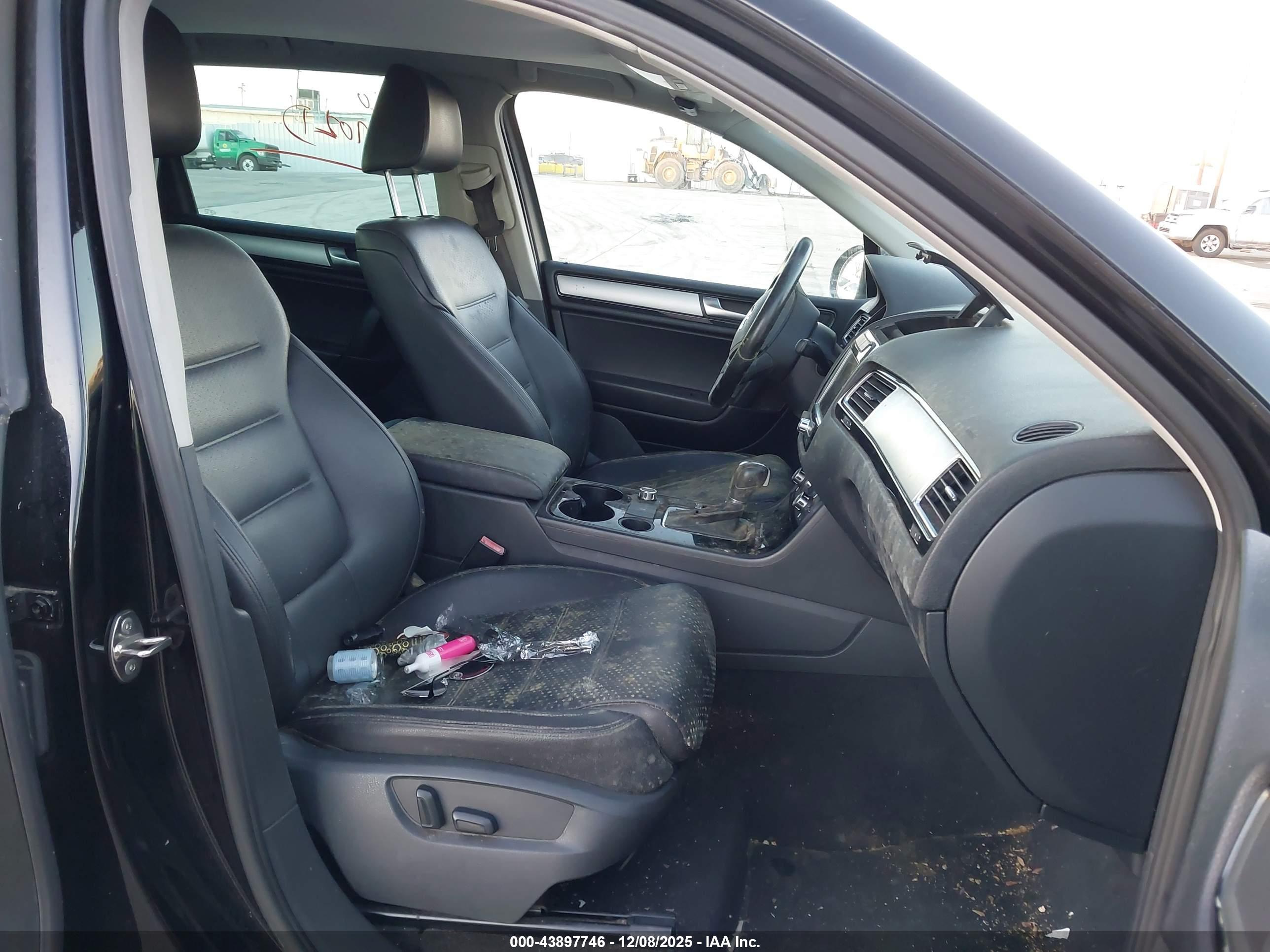 VOLKSWAGEN TOUAREG image 5