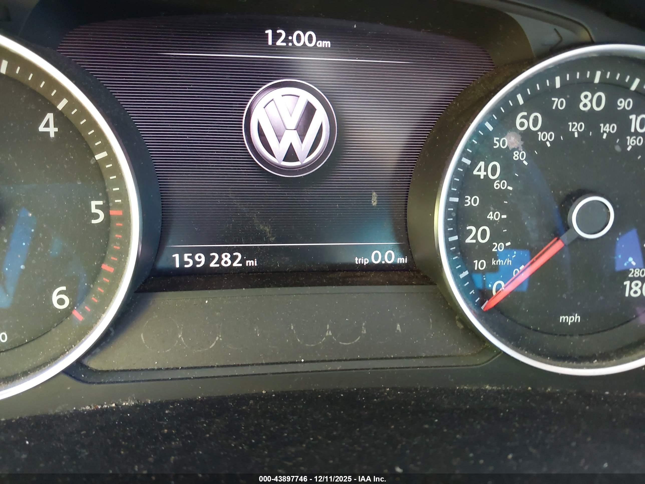 VOLKSWAGEN TOUAREG image 7