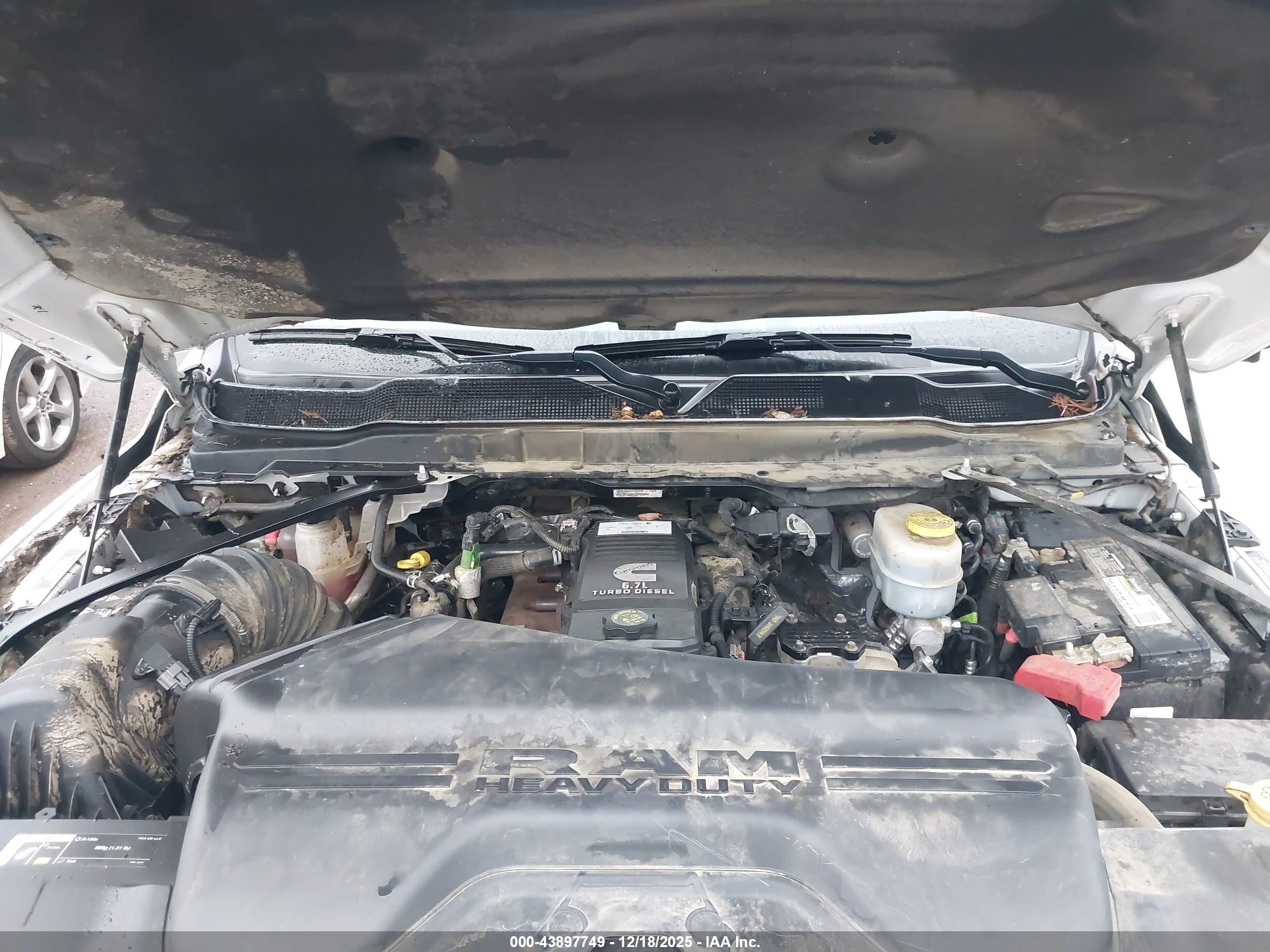 RAM 2500 image 10