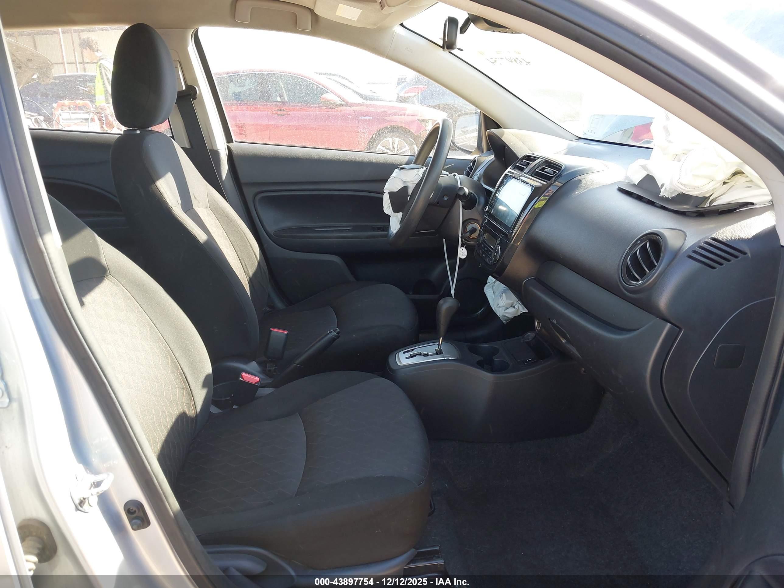 MITSUBISHI MIRAGE image 5
